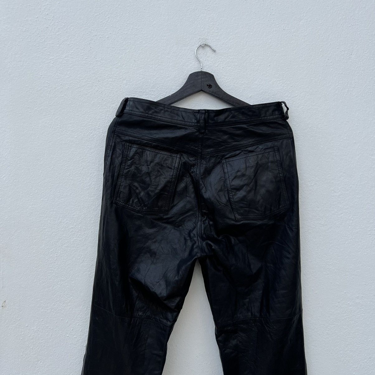 Japanese Brand VINTAGE ULTIMATE BLACK SOFT LEATHER BIKER RIDERS WEAR Size US 30 / EU 46 - 9 Thumbnail