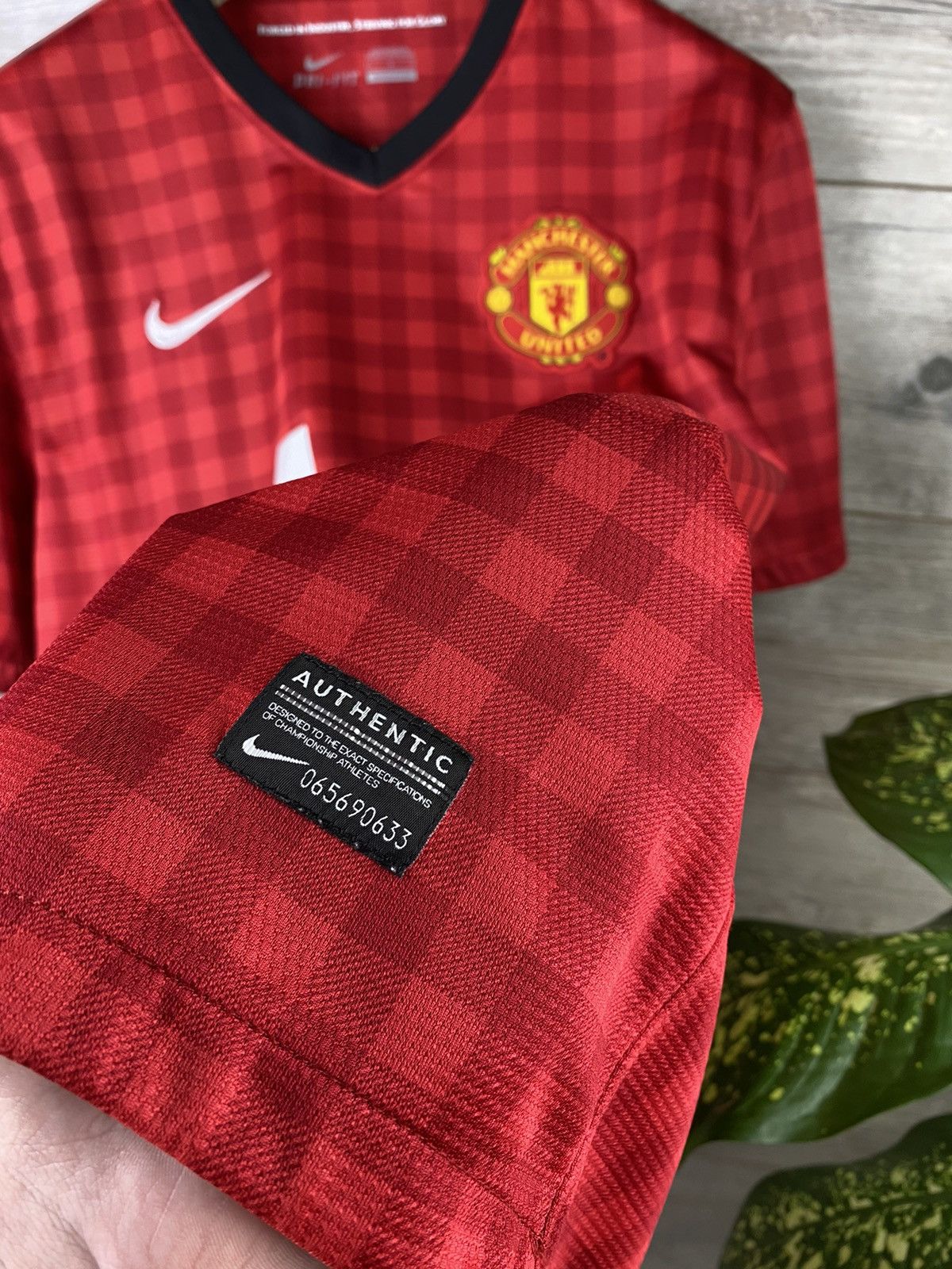 Nike × Vintage Vintage Nike Manchester United Plaid Red size L Size US L / EU 52-54 / 3 - 4 Thumbnail