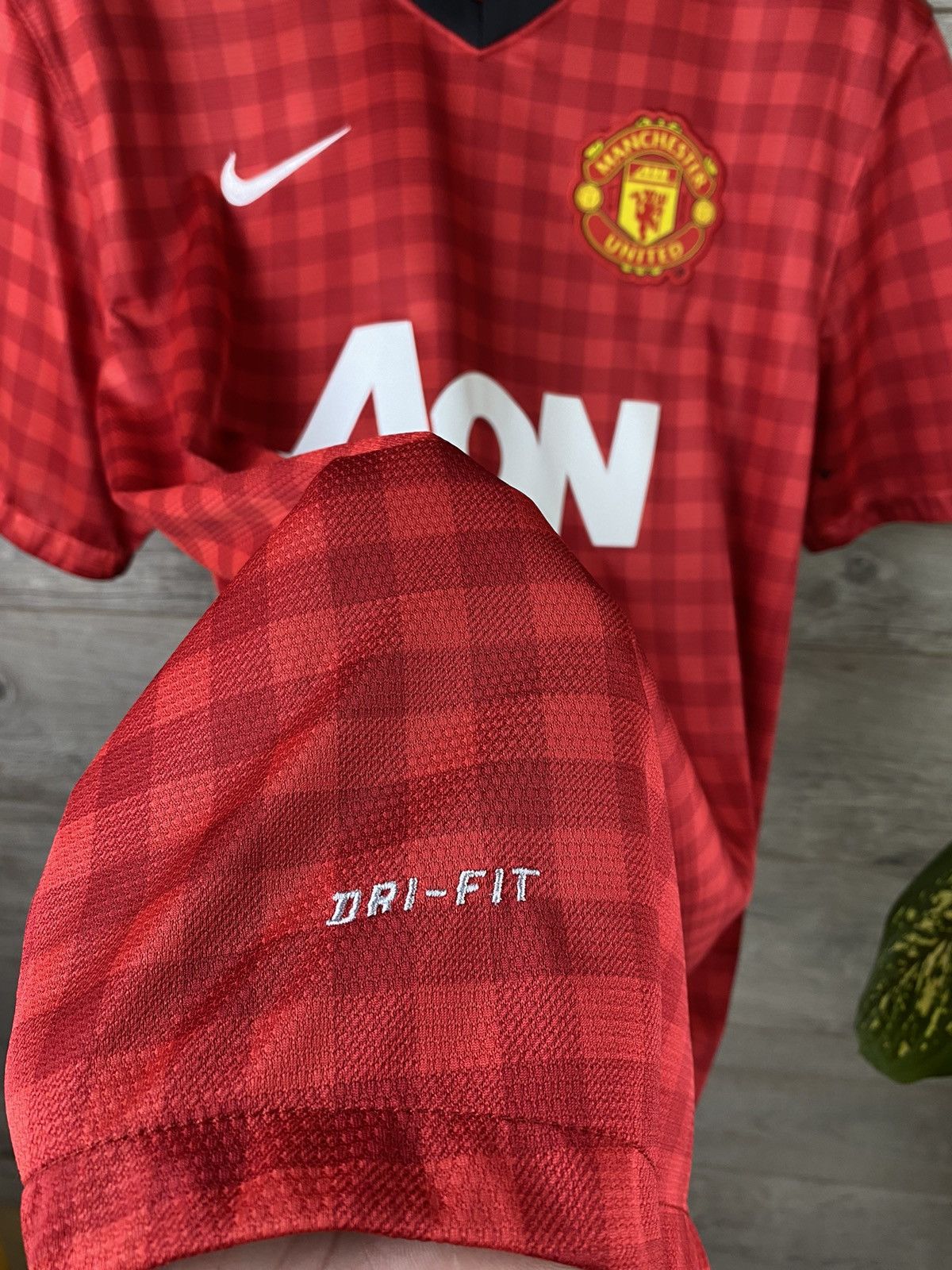 Nike × Vintage Vintage Nike Manchester United Plaid Red size L Size US L / EU 52-54 / 3 - 5 Thumbnail