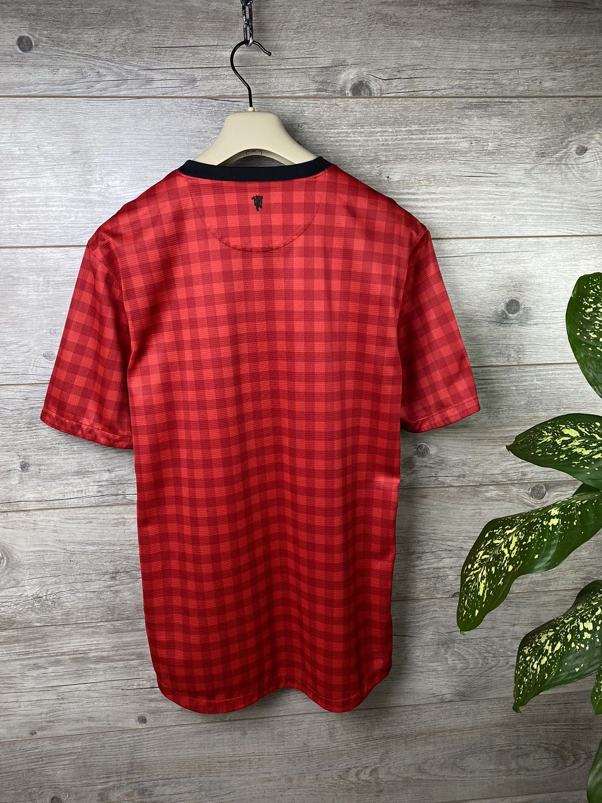 Nike × Vintage Vintage Nike Manchester United Plaid Red size L Size US L / EU 52-54 / 3 - 7 Thumbnail