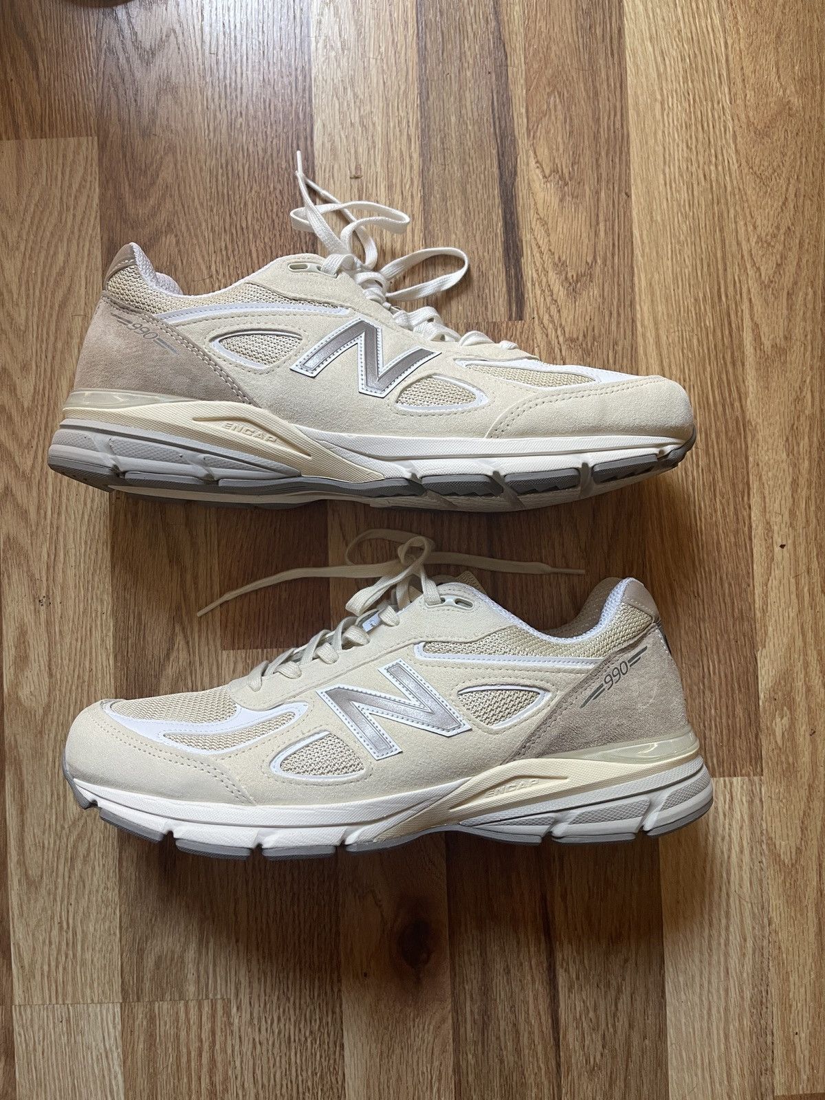 new balance 990v4 teddy santis