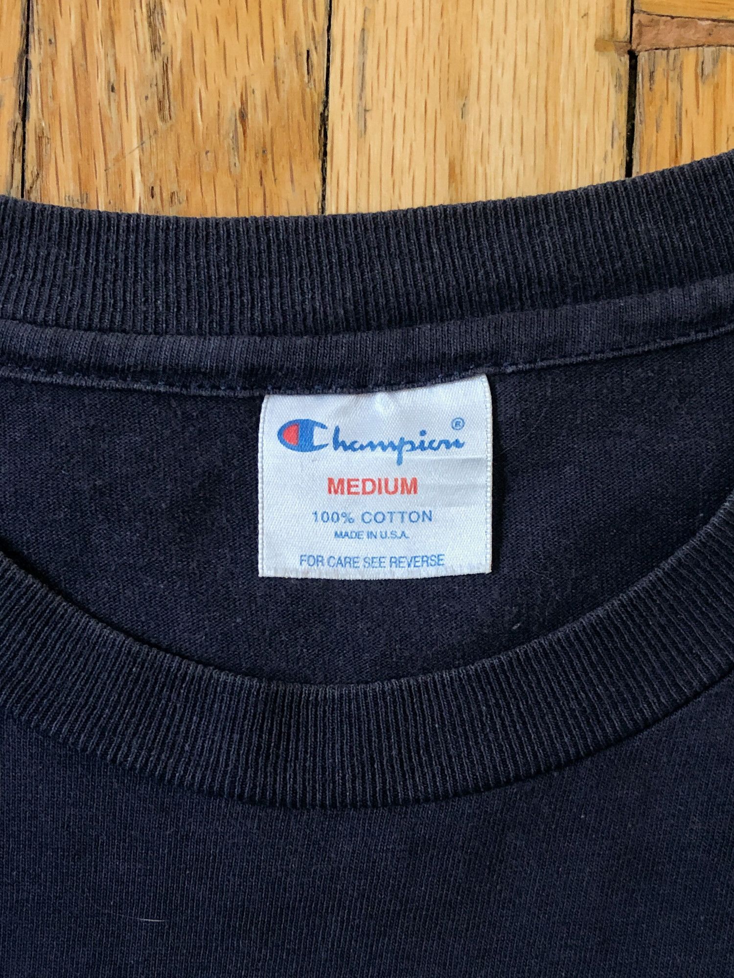 Champion × Vintage 90s Single Stitch Faded Wrap Around Champion T-Shirt Size US M / EU 48-50 / 2 - 6 Thumbnail