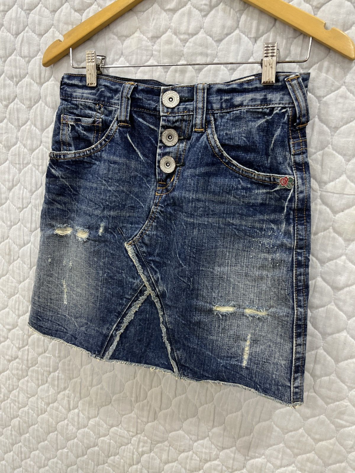 Hypebeast (Jjjj). HYPEBEAST ANGAUGE DENIM EMBROIDERY SKIRTS Size 28" / US 6 / IT 42 - 5 Thumbnail