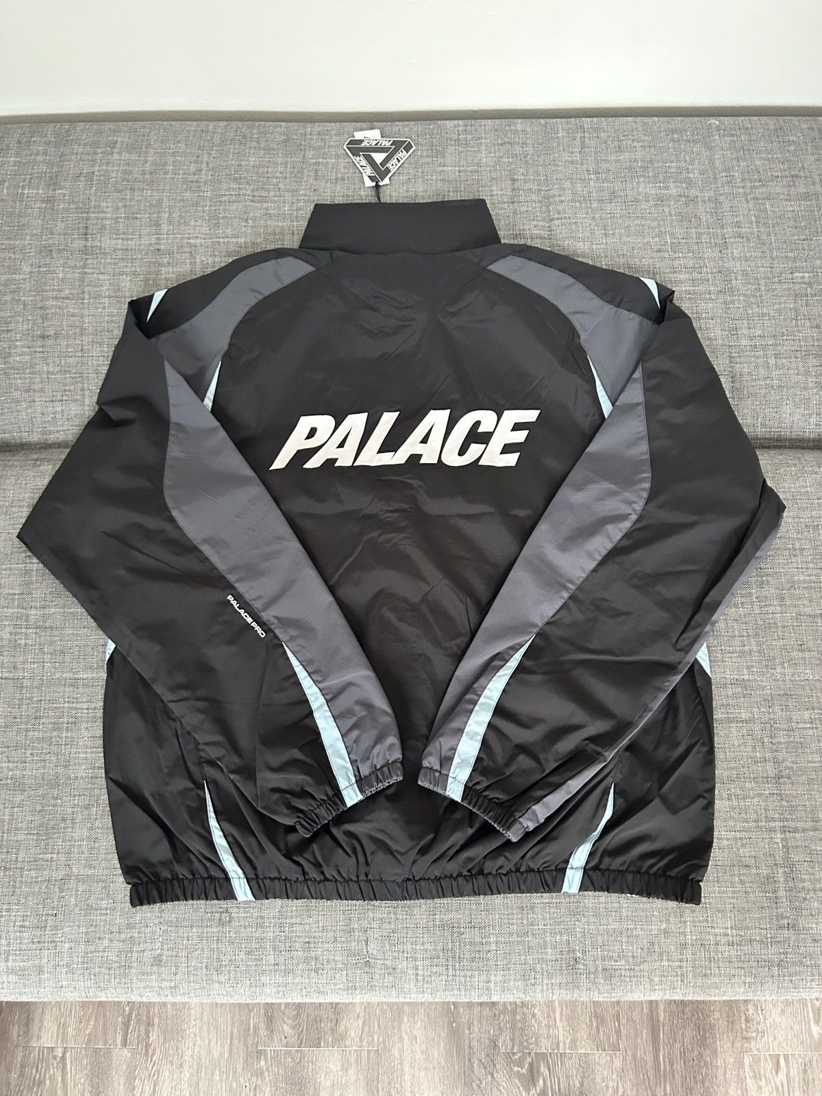 PALACE PRO TEAM 02 SHELL JACKET ライトグレー L Palace Pro Team 02