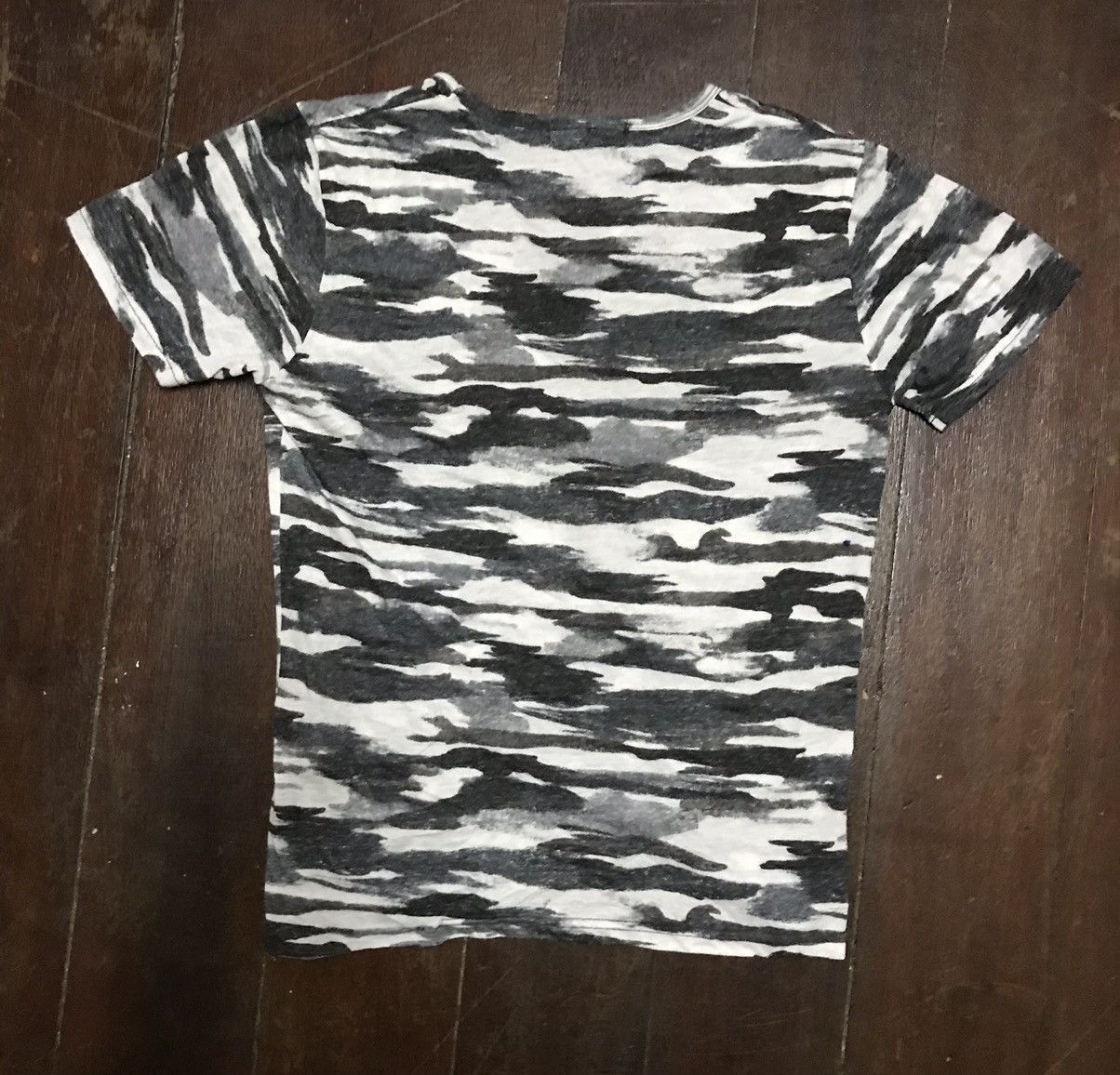 In The Attic × Seditionaries In the attic camo vneck tee slim fit Size US M / EU 48-50 / 2 - 6 Thumbnail