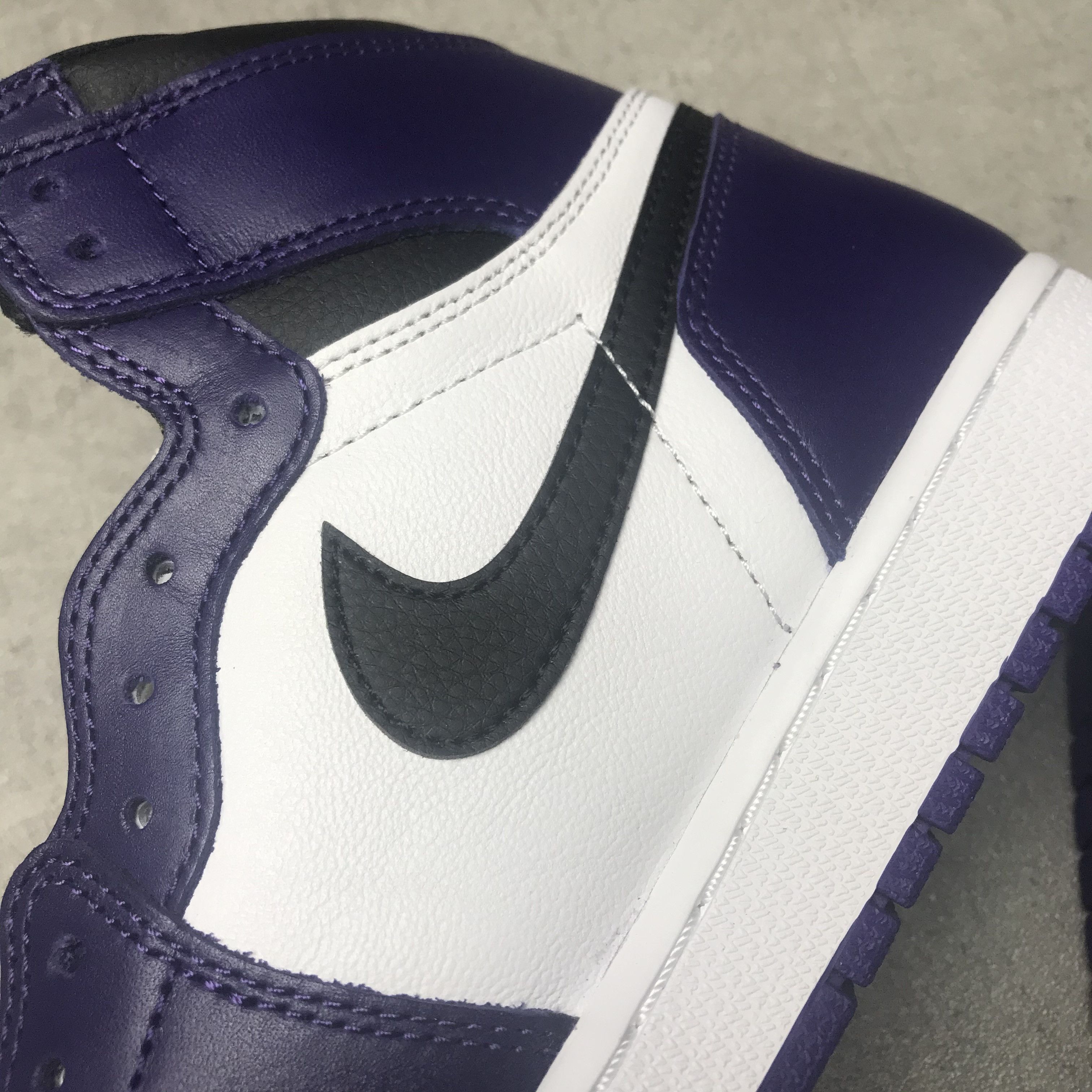 Jordan Brand NIKE Air Jordan 1 Retro High Purple Court 2.0 Size US 9.5 / EU 42-43 - 12 Thumbnail