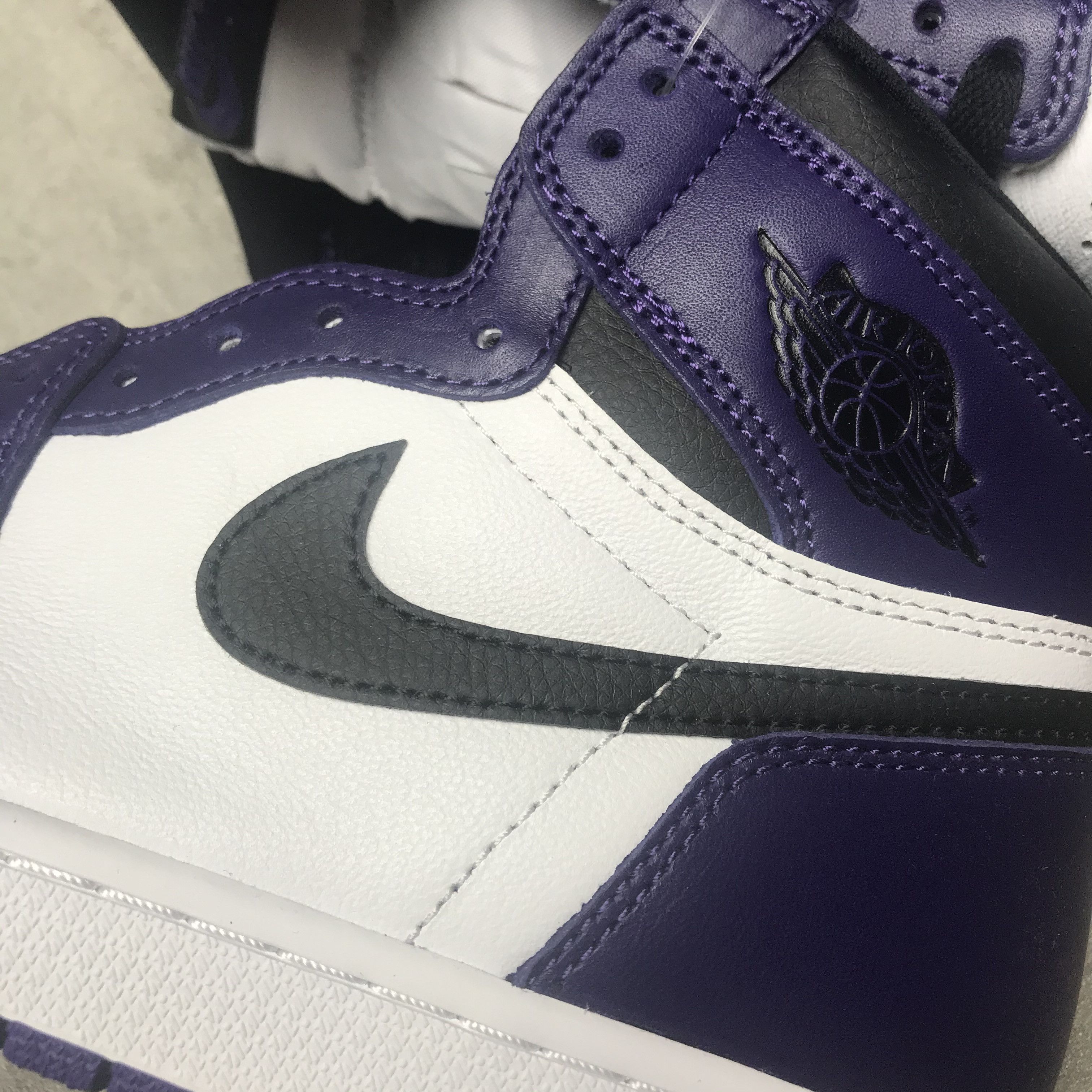 Jordan Brand NIKE Air Jordan 1 Retro High Purple Court 2.0 Size US 9.5 / EU 42-43 - 8 Thumbnail