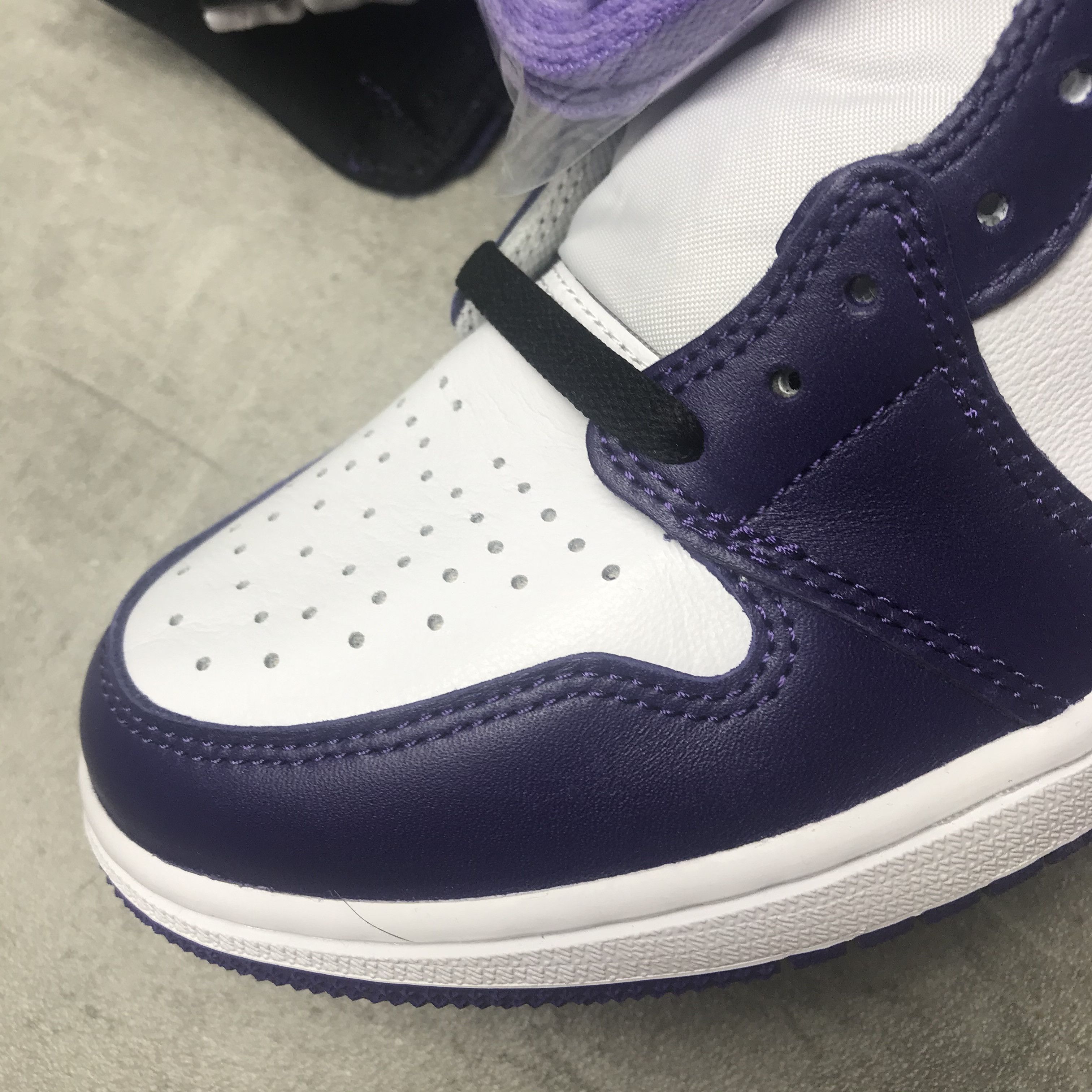 Jordan Brand NIKE Air Jordan 1 Retro High Purple Court 2.0 Size US 9.5 / EU 42-43 - 9 Thumbnail