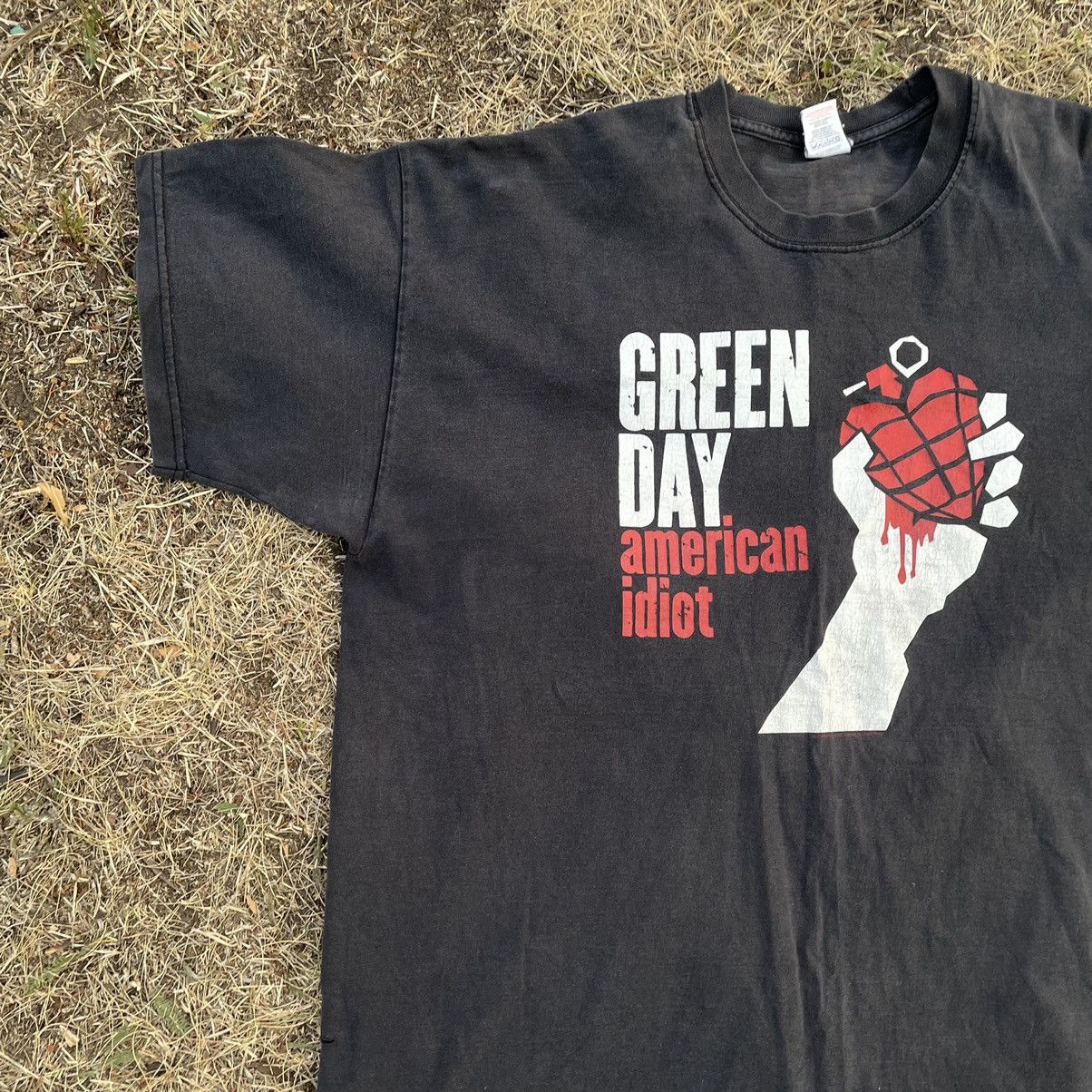 Vintage Vintage Y2K Green Day Graphic Tee Band Punk Streetwear XL Size US XL / EU 56 / 4 - 3 Thumbnail