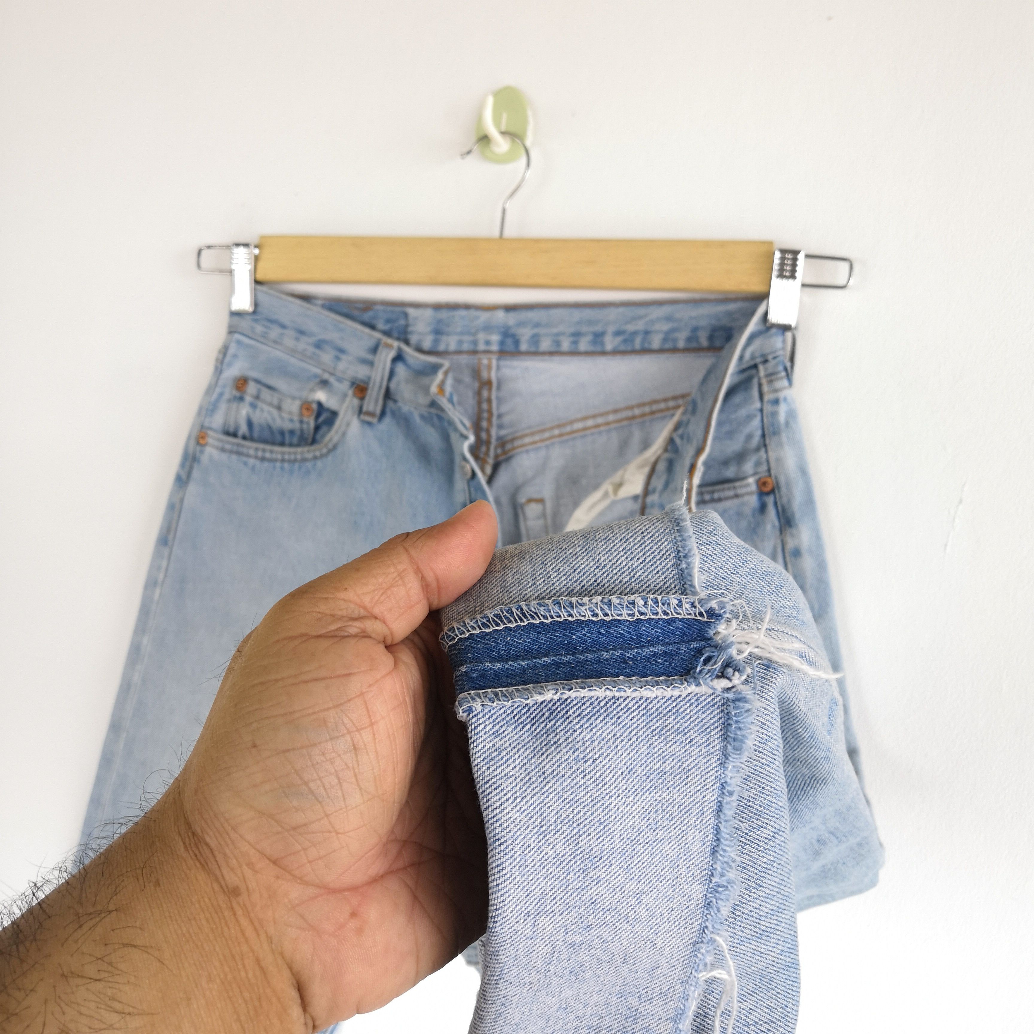 Levi's Vintage Levis Distressed Jeans Levi's 501 Light Wash Denim Size 28" / US 6 / IT 42 - 8 Thumbnail