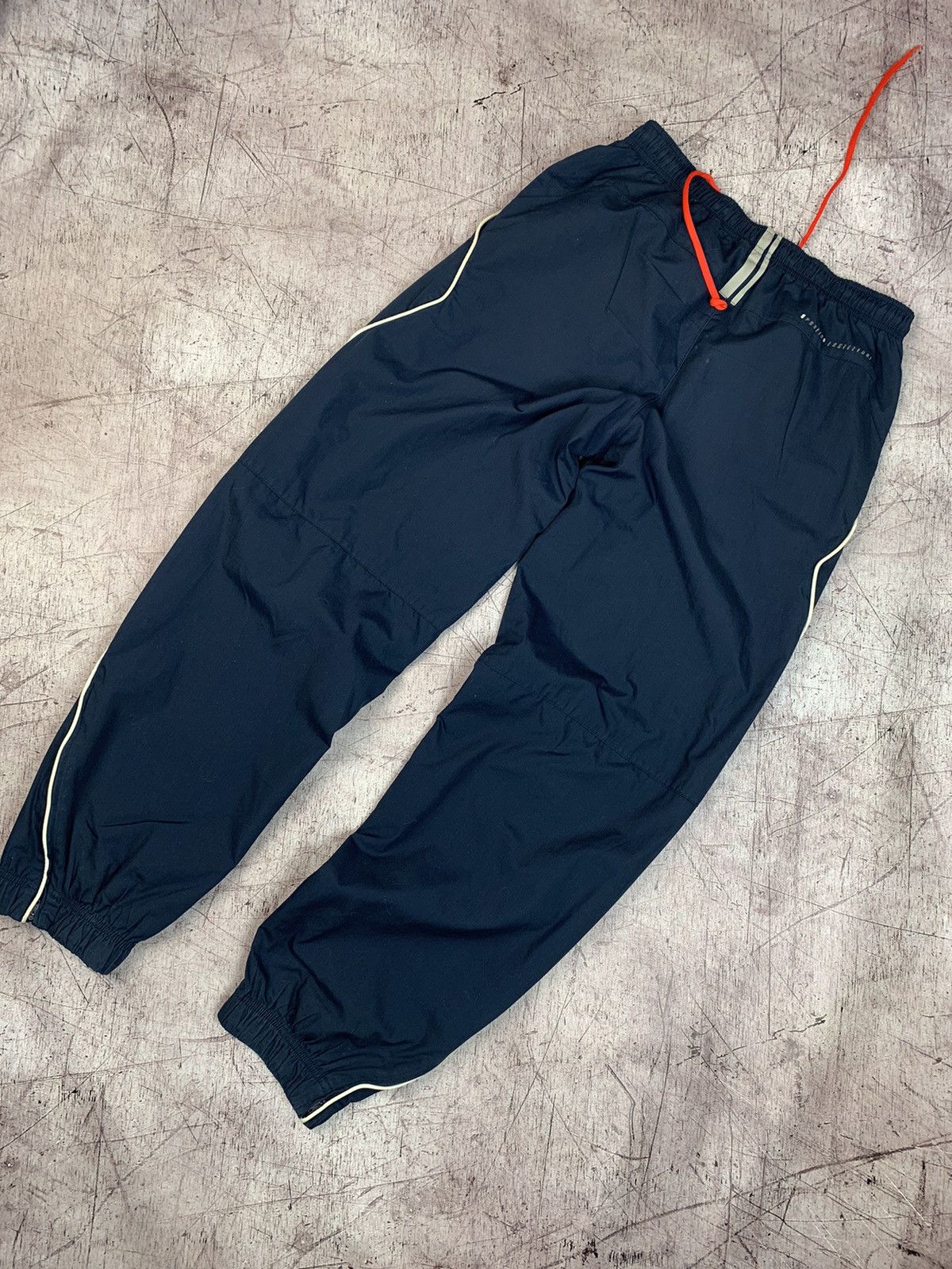 Nike × Vintage Nike Vintage Mens Nylon Pants Drill Style Size US 30 / EU 46 - 2 Thumbnail