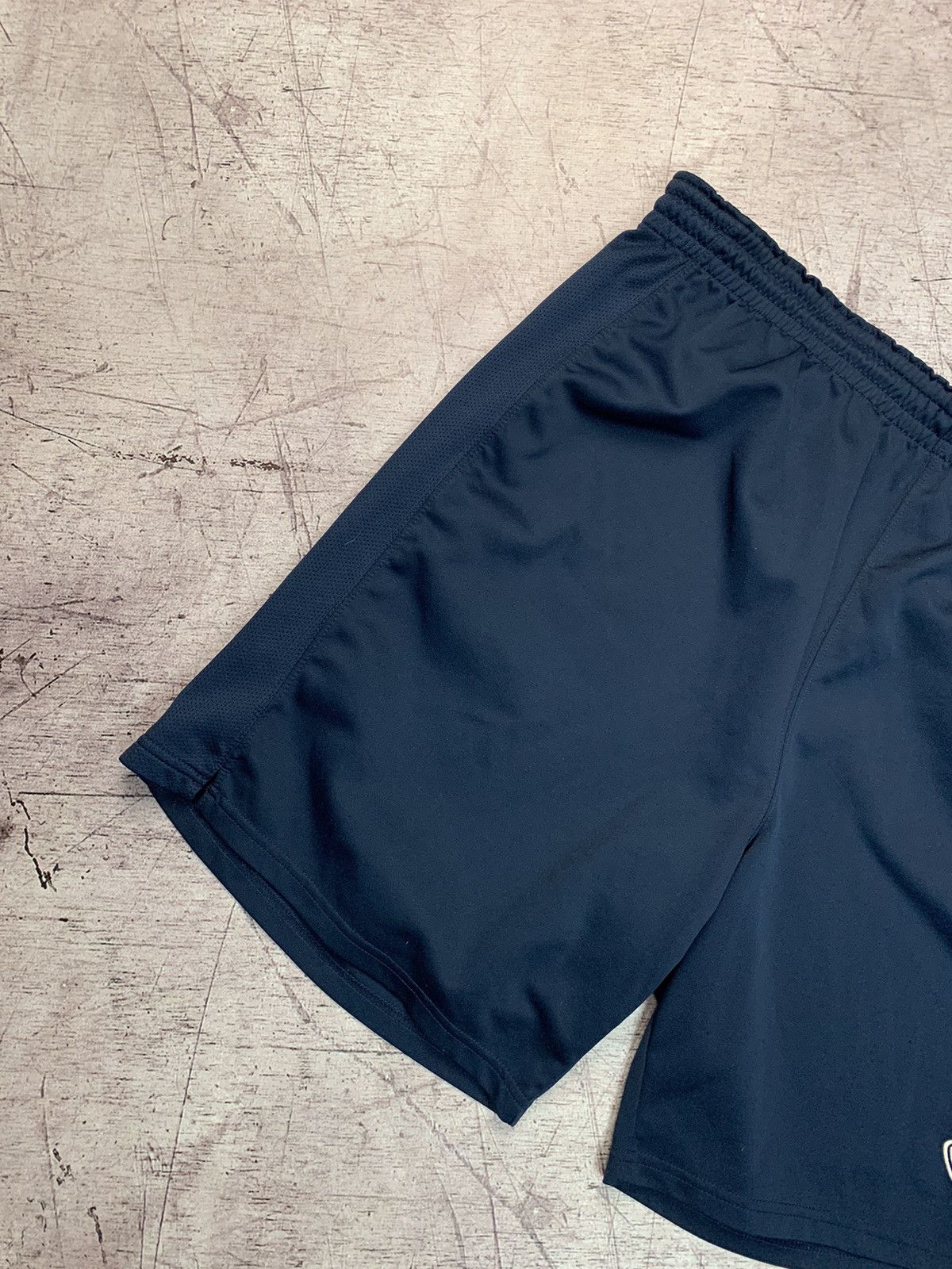 Nike × Vintage Vintage Nike Y2K Total 90 Mens Shorts Size US 34 / EU 50 - 2 Thumbnail
