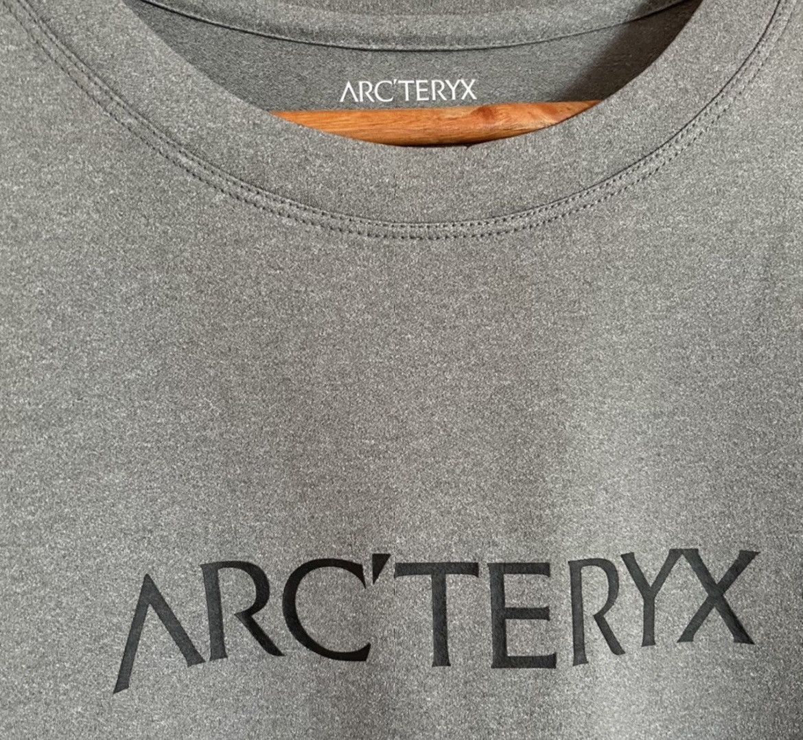 Arc'teryx Arc’teryx Spellout Logo tech T-shirt Size US XL / EU 56 / 4 - 2 Thumbnail