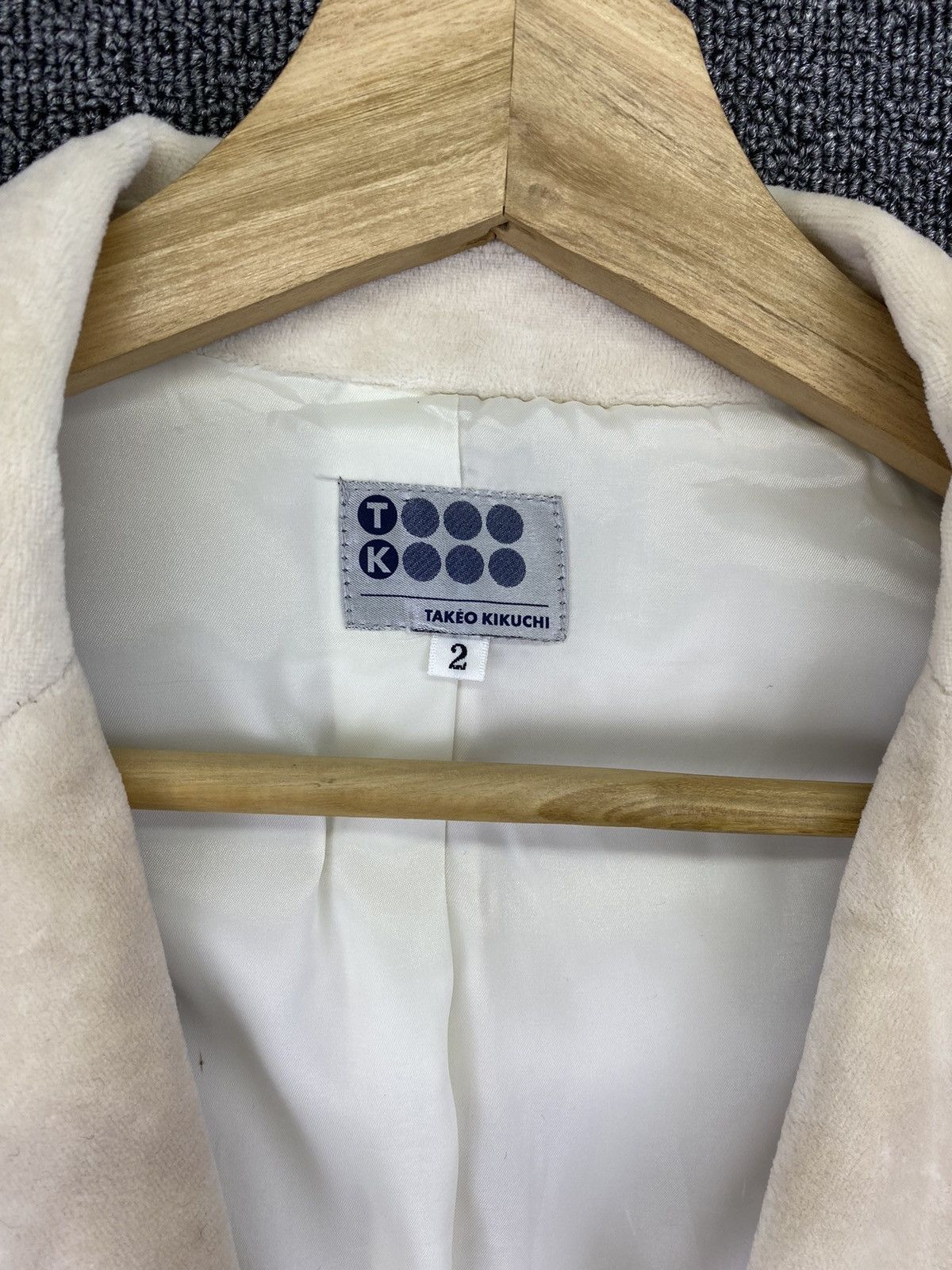 Takeo Kikuchi Vintage Takeo Kikuchi Designer Velvet Blazer Coats Jacket Size XS / US 0-2 / IT 36-38 - 4 Thumbnail