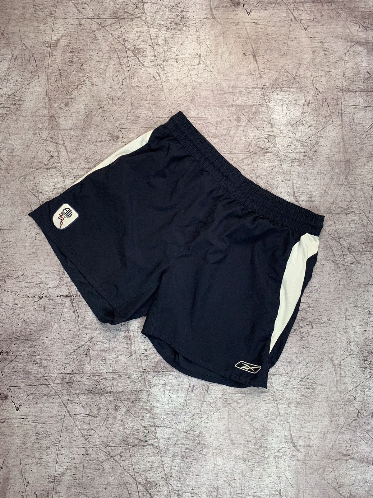 Reebok Vintage Reebok Bolton Shorts Size US 38 / EU 54 - 1 Thumbnail