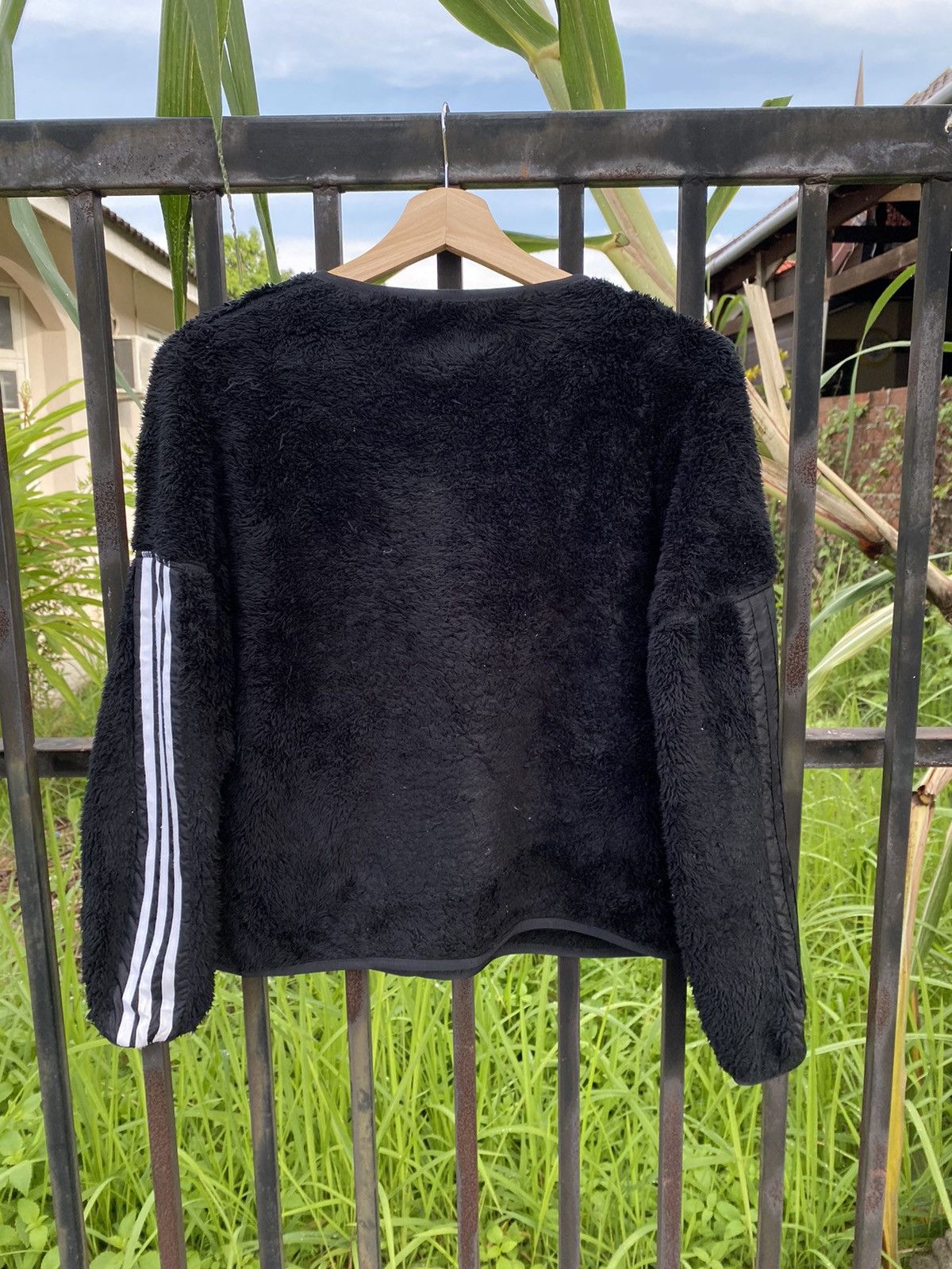 Adidas GONE 🔥 Vintage Adidas Sherpa Fleece Button Up Cardigan Size M / US 6-8 / IT 42-44 - 5 Thumbnail