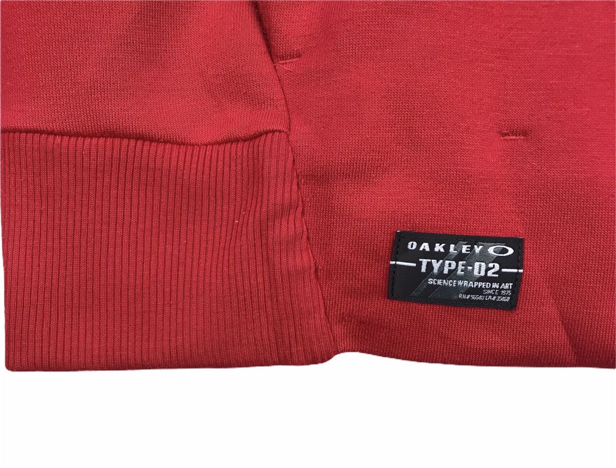 Oakley VINTAGE OAKLEY SPELLOUT HOODIES Size US L / EU 52-54 / 3 - 4 Thumbnail