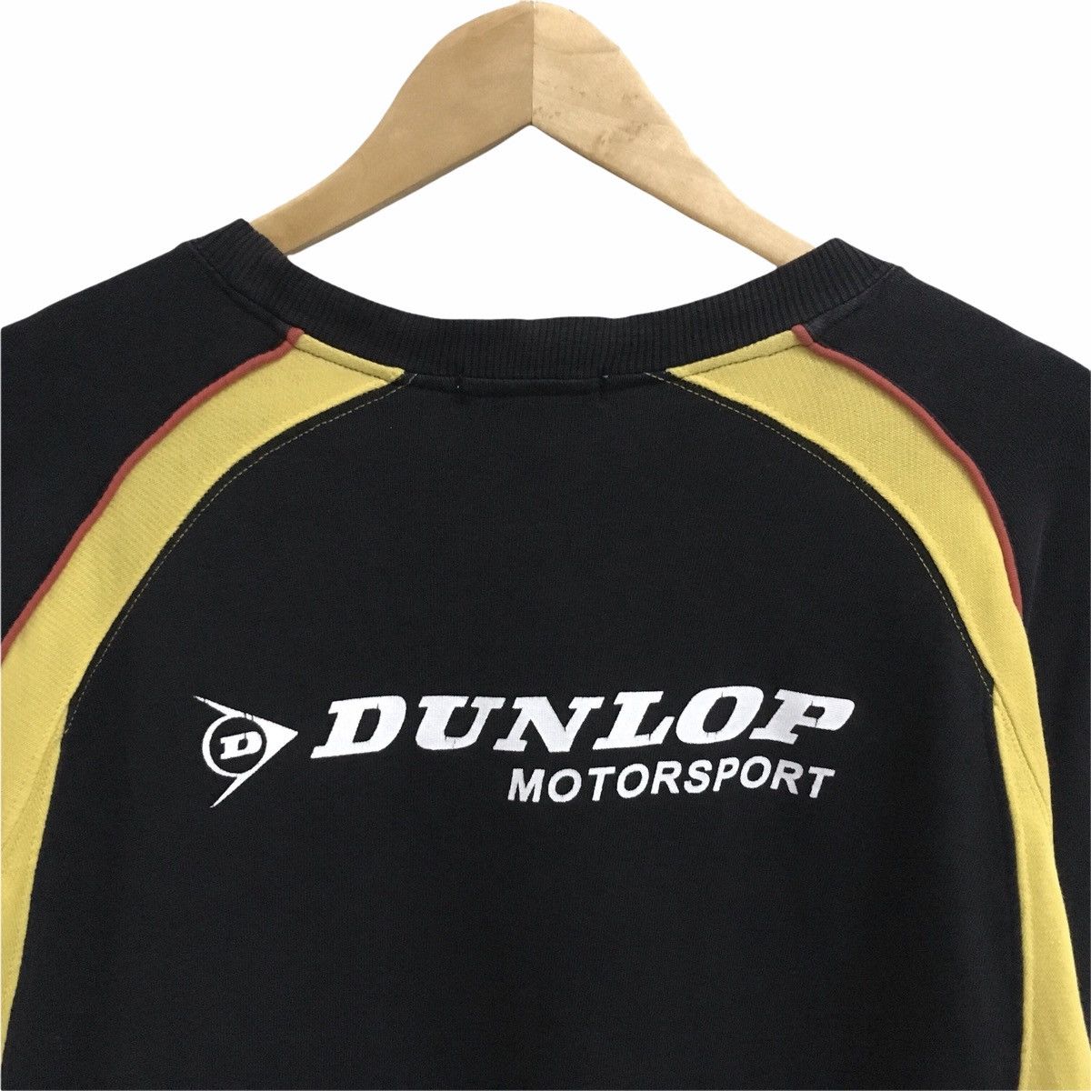 Dunlop × Vintage VINTAGE DUNLOP MOTORSPORT BIG LOGO CREWNECK SWEATSHIRT Size US L / EU 52-54 / 3 - 3 Thumbnail