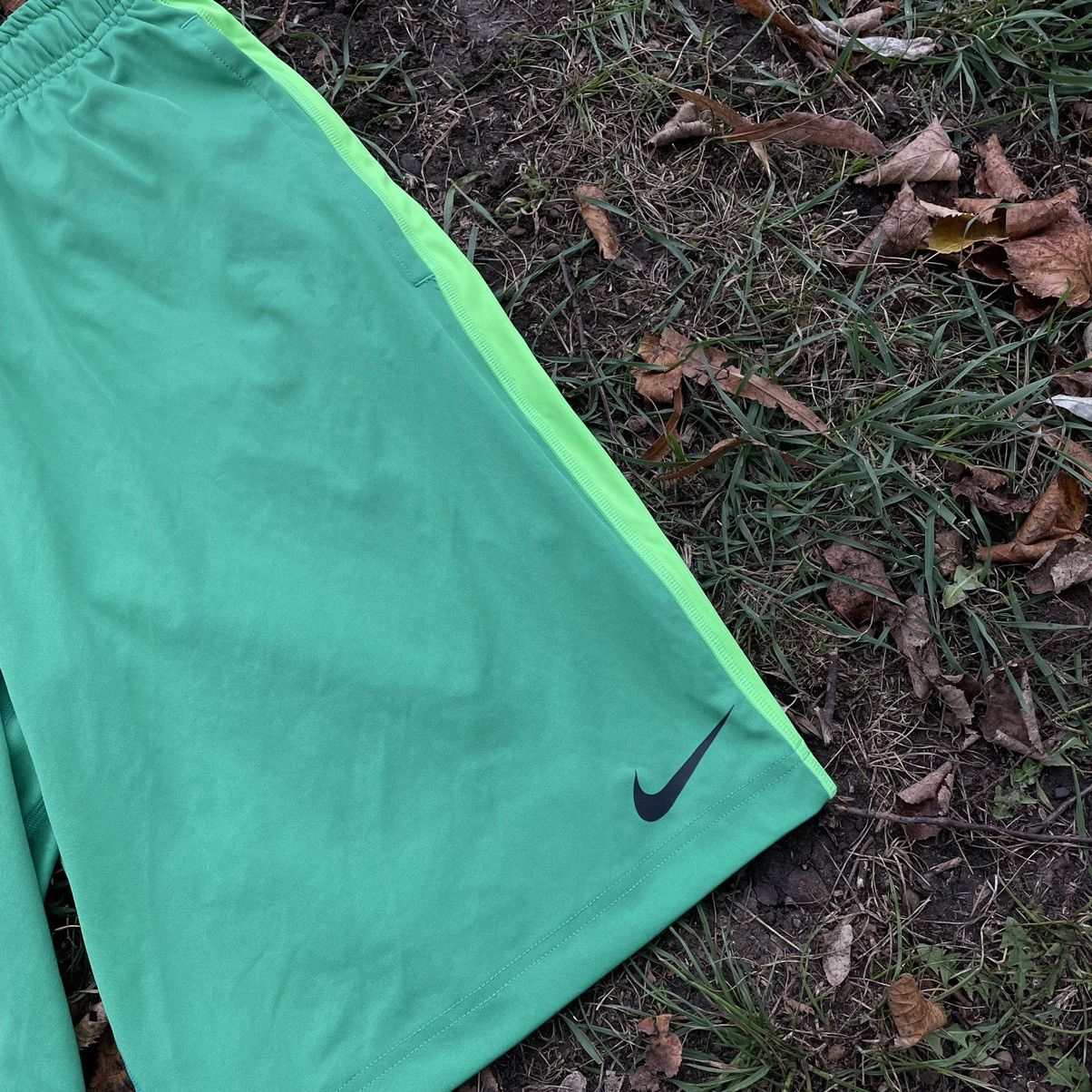 Nike Vintage Y2K Drill Nike Swoosh Logo Shorts Streetwear 90s Size US 30 / EU 46 - 3 Thumbnail