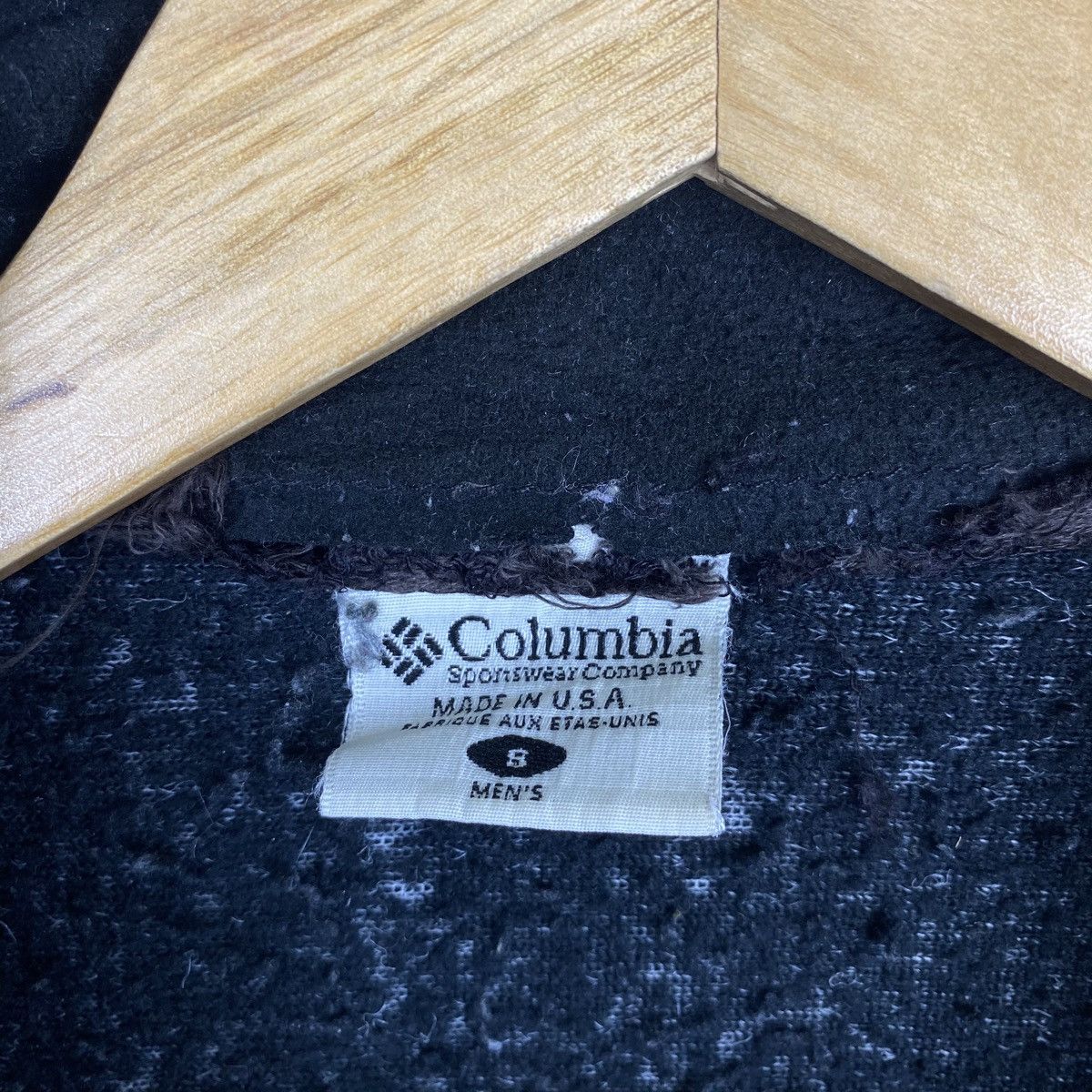 Columbia × Vintage VINTAGE COLUMBIA SPORTSWEAR ABSTRACT FLEECE ZIPPER SWEATER Size US S / EU 44-46 / 1 - 5 Thumbnail
