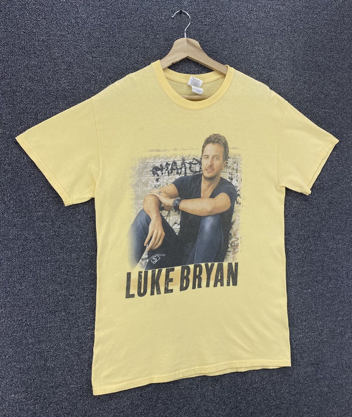 Band Tees Vintage Luke Bryan Crash My Party Single Band Tees T Shirts Size US M / EU 48-50 / 2 - 2 Thumbnail