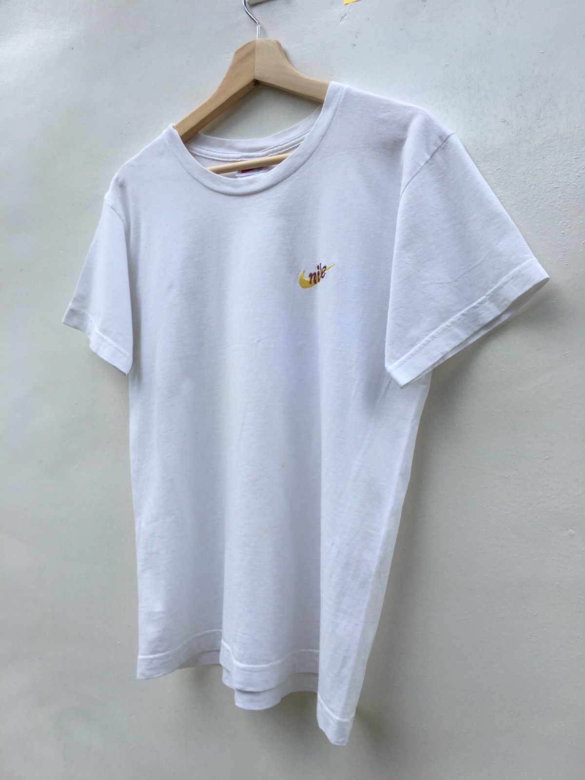 Nike Vintage Nike Small Logo T Shirt Size US M / EU 48-50 / 2 - 3 Thumbnail