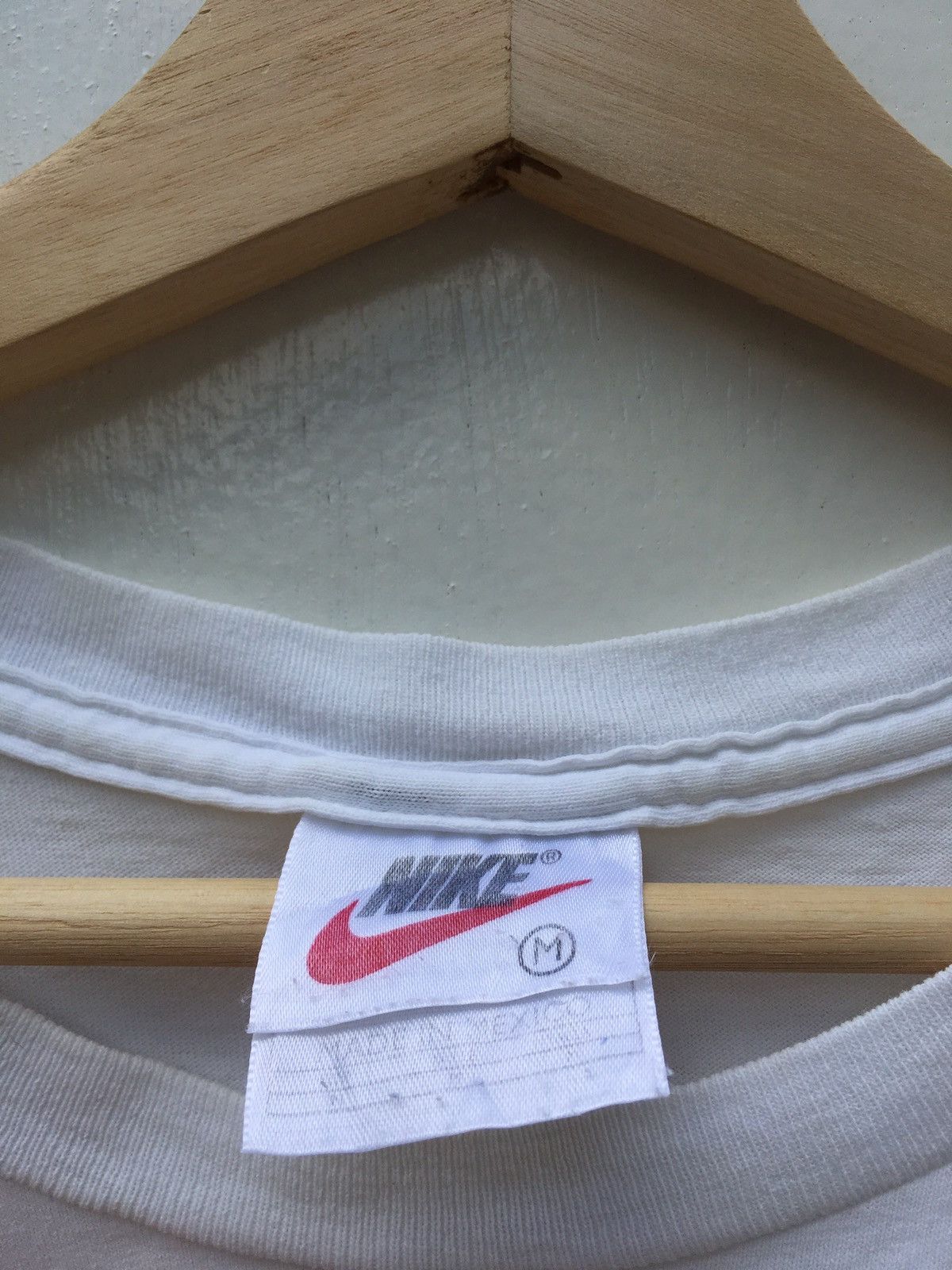 Nike Vintage Nike Small Logo T Shirt Size US M / EU 48-50 / 2 - 6 Thumbnail