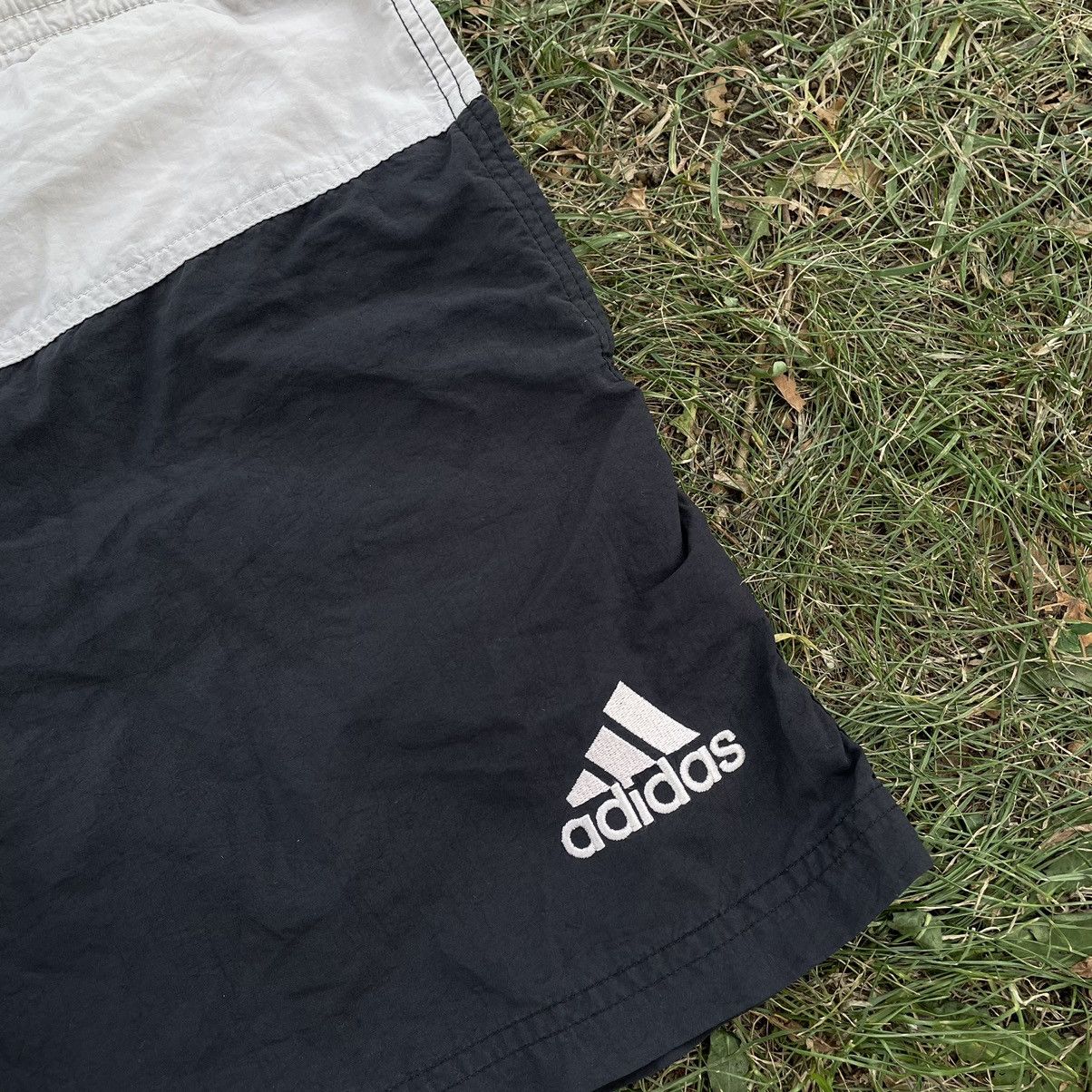 Adidas Vintage 90s Adidas Stripes Logo Shorts Streetwear Y2K Size US 32 / EU 48 - 3 Thumbnail