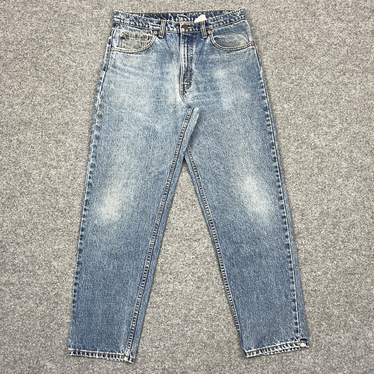Levi's × Vintage Vintage Levi's 550 Faded Blue Jeans -wc 253 Size US 33 - 1 Thumbnail