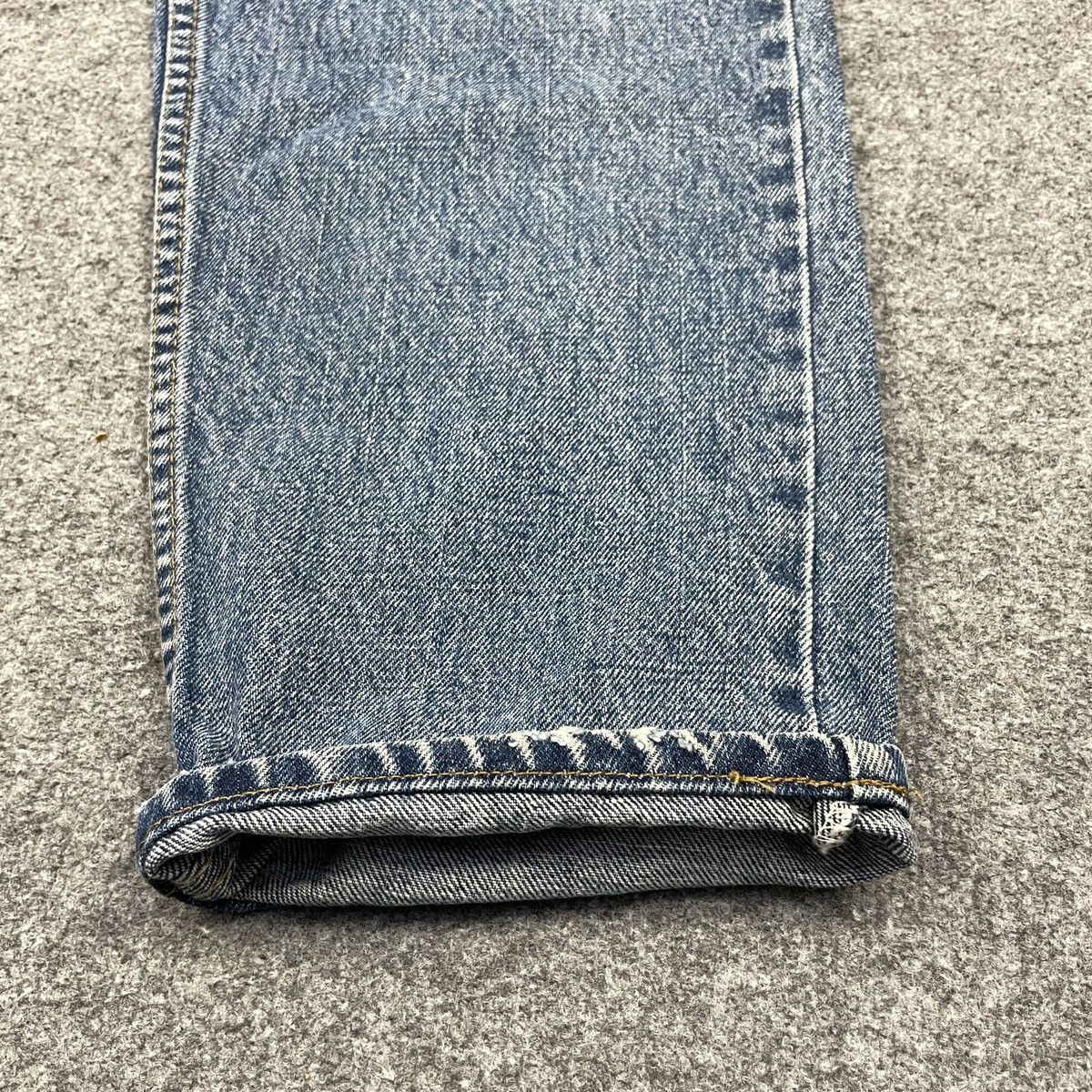 Levi's × Vintage Vintage Levi's 550 Faded Blue Jeans -wc 253 Size US 33 - 5 Thumbnail