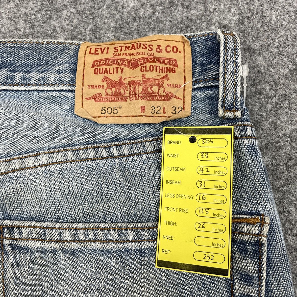 Levi's × Vintage Vintage Levi's 505 Faded Jeans - wc 252 Size US 33 - 9 Thumbnail