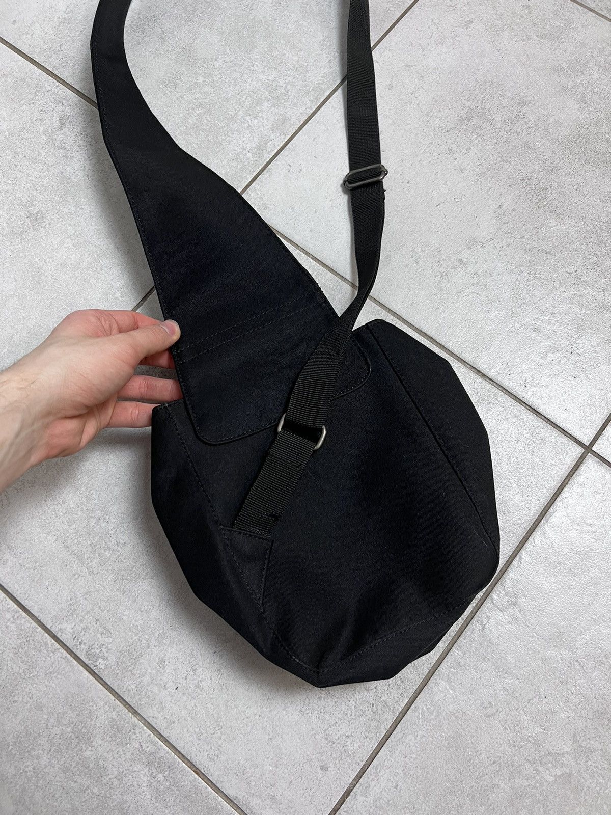 Nike Y2K Nike Crossbody Sling Bag Backpack Hype Streetwear Grail Size ONE SIZE - 3 Thumbnail
