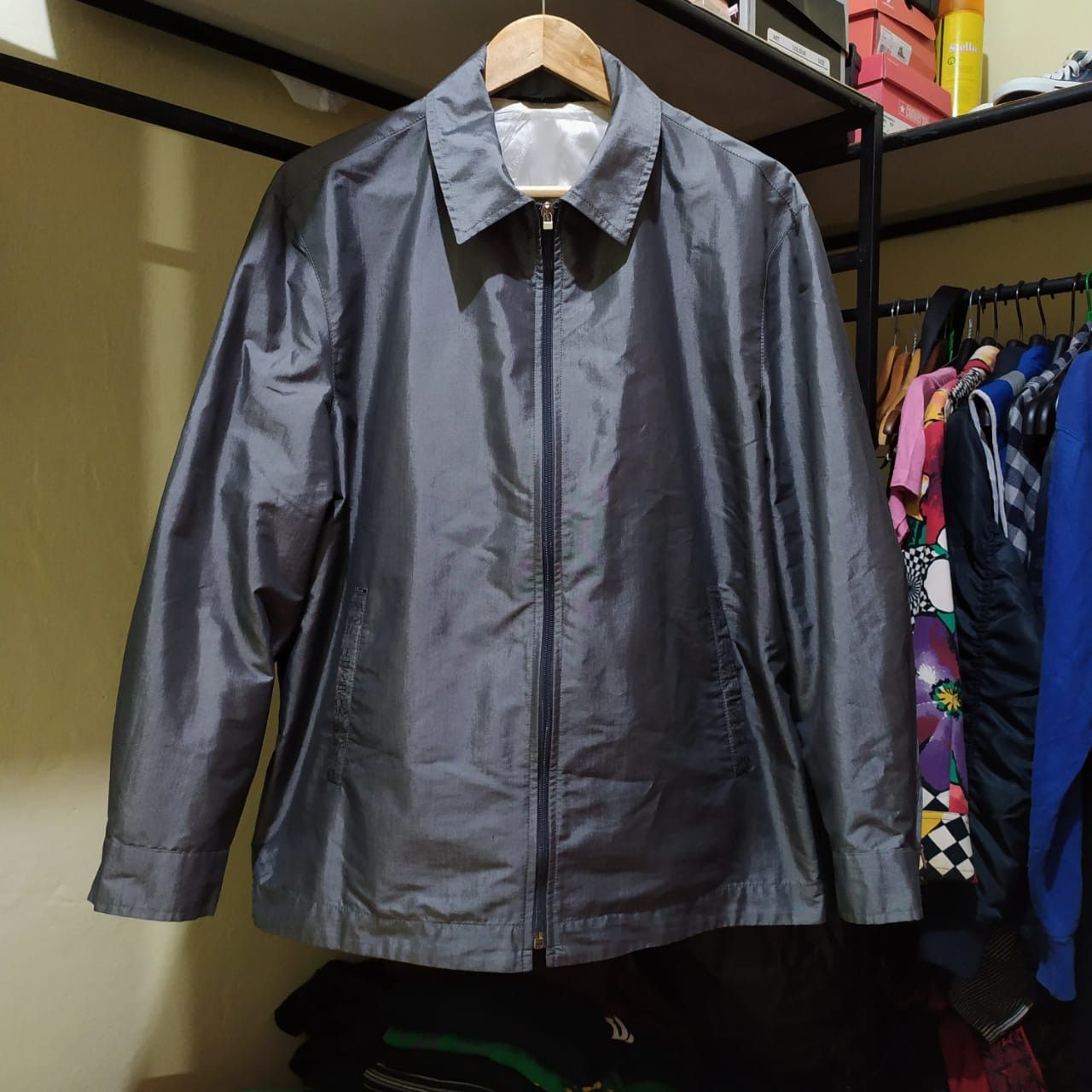 Versace × Versace Jeans Couture × Vintage Vintage 90s Versace Classic Silver Jacket Size US L / EU 52-54 / 3 - 1 Thumbnail