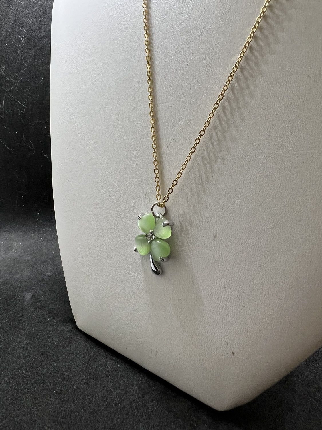 Handmade Green Clover Gold Chain Necklace Size ONE SIZE - 2 Thumbnail