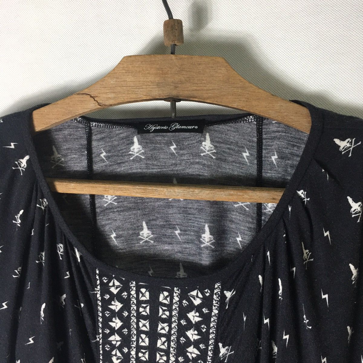 Hysteric Glamour × If Six Was Nine Rare Hysteric Glamour Skull Monogram Overprint Boho Tee Size M / US 6-8 / IT 42-44 - 8 Thumbnail