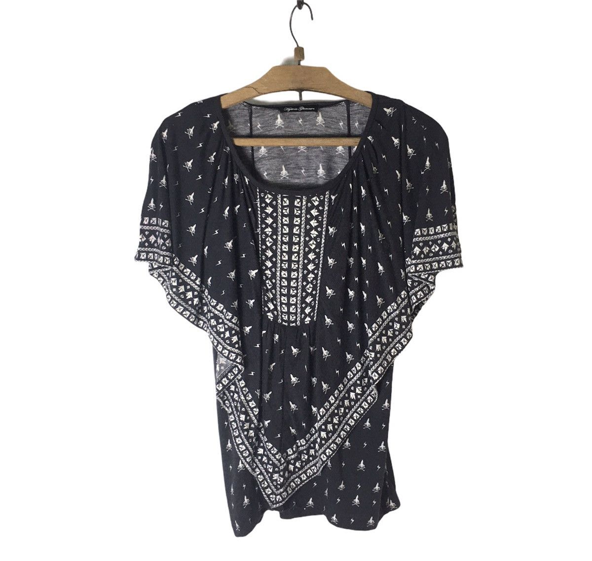 Hysteric Glamour × If Six Was Nine Rare Hysteric Glamour Skull Monogram Overprint Boho Tee Size M / US 6-8 / IT 42-44 - 1 Thumbnail
