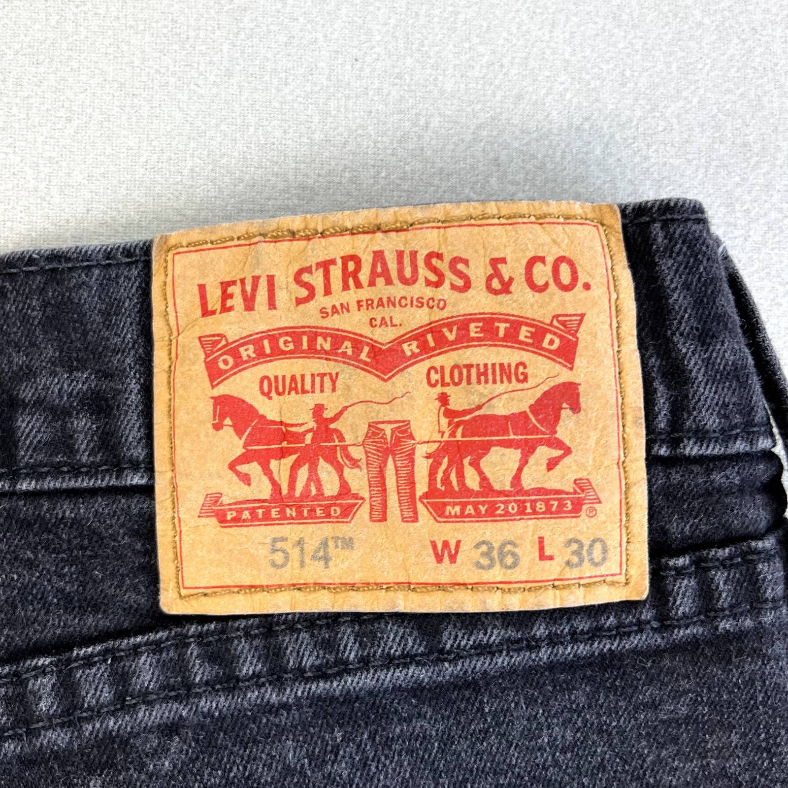 Levi's Levis 514 Jeans Mens 36x30 Black Denim Straight Leg Charcoal Size US 36 / EU 52 - 3 Thumbnail