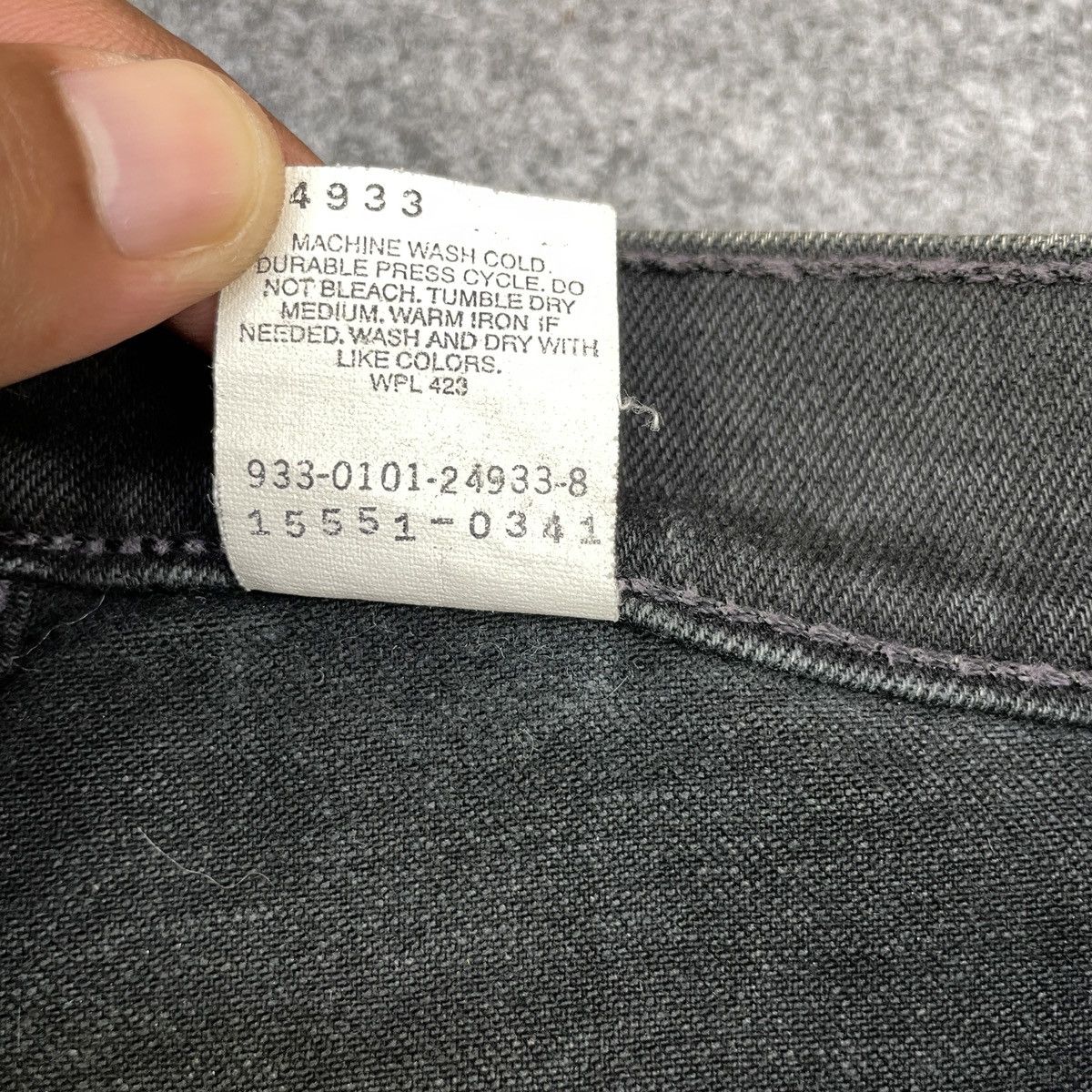 Levi's × Vintage Vintage Levi's 550 Super Black faded Jeans -wc 255 Size US 32 / EU 48 - 9 Thumbnail