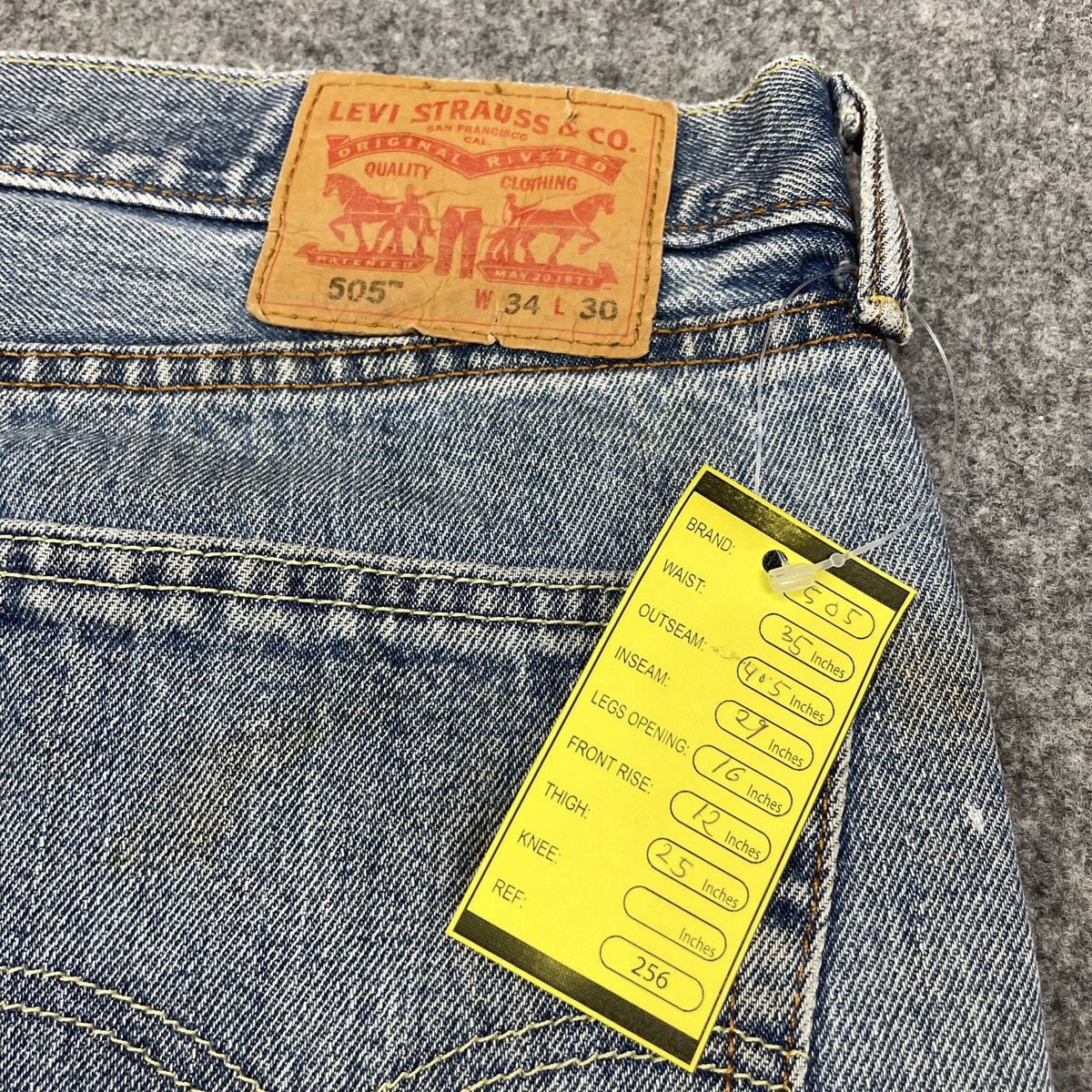 Levi's × Vintage Vintage Levi's 505 Distressed Faded Jeans -wc 256 Size US 35 - 11 Thumbnail
