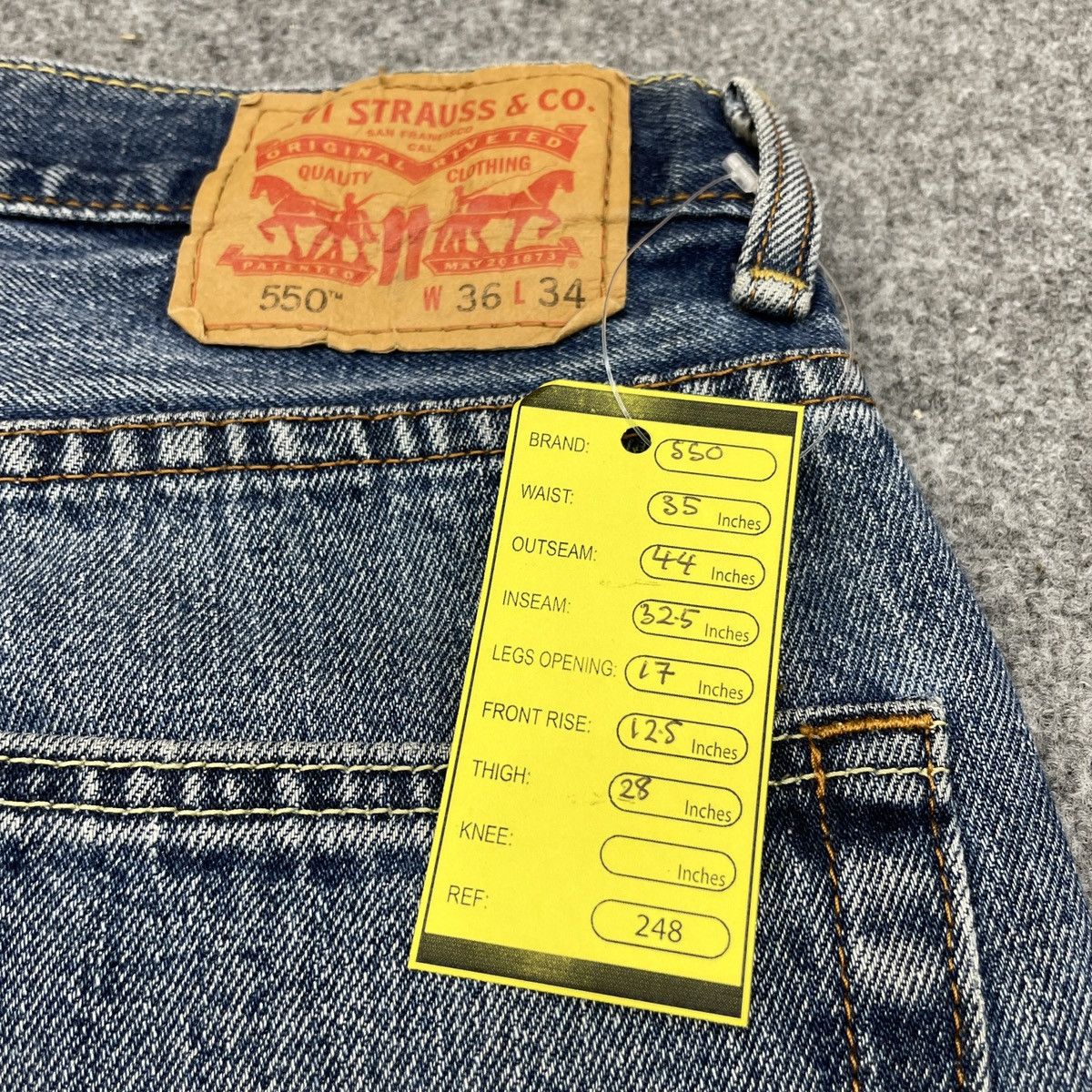 Levi's × Vintage Vintage Levi's 550 Faded Jeans -wc 248 Size US 35 - 10 Thumbnail