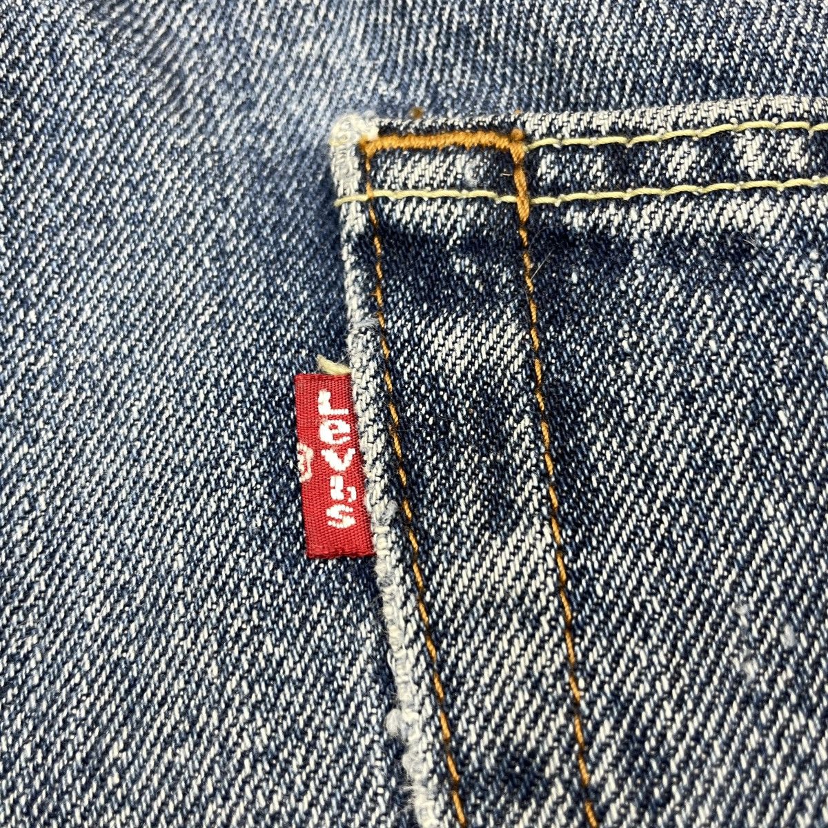 Levi's × Vintage Vintage Levi's 550 Faded Jeans -wc 248 Size US 35 - 8 Thumbnail
