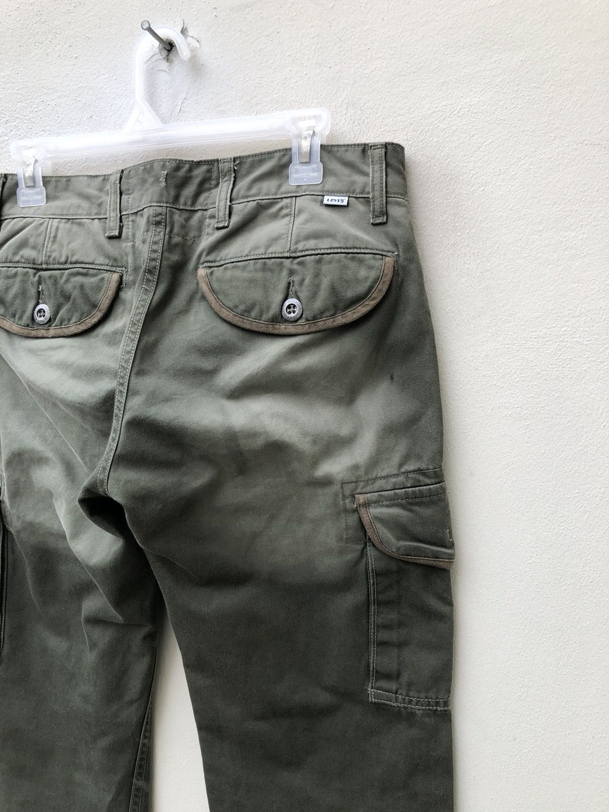 Levi's Levi's Distressed Military Style Cargo Trouser Pant Size US 30 / EU 46 - 14 Thumbnail