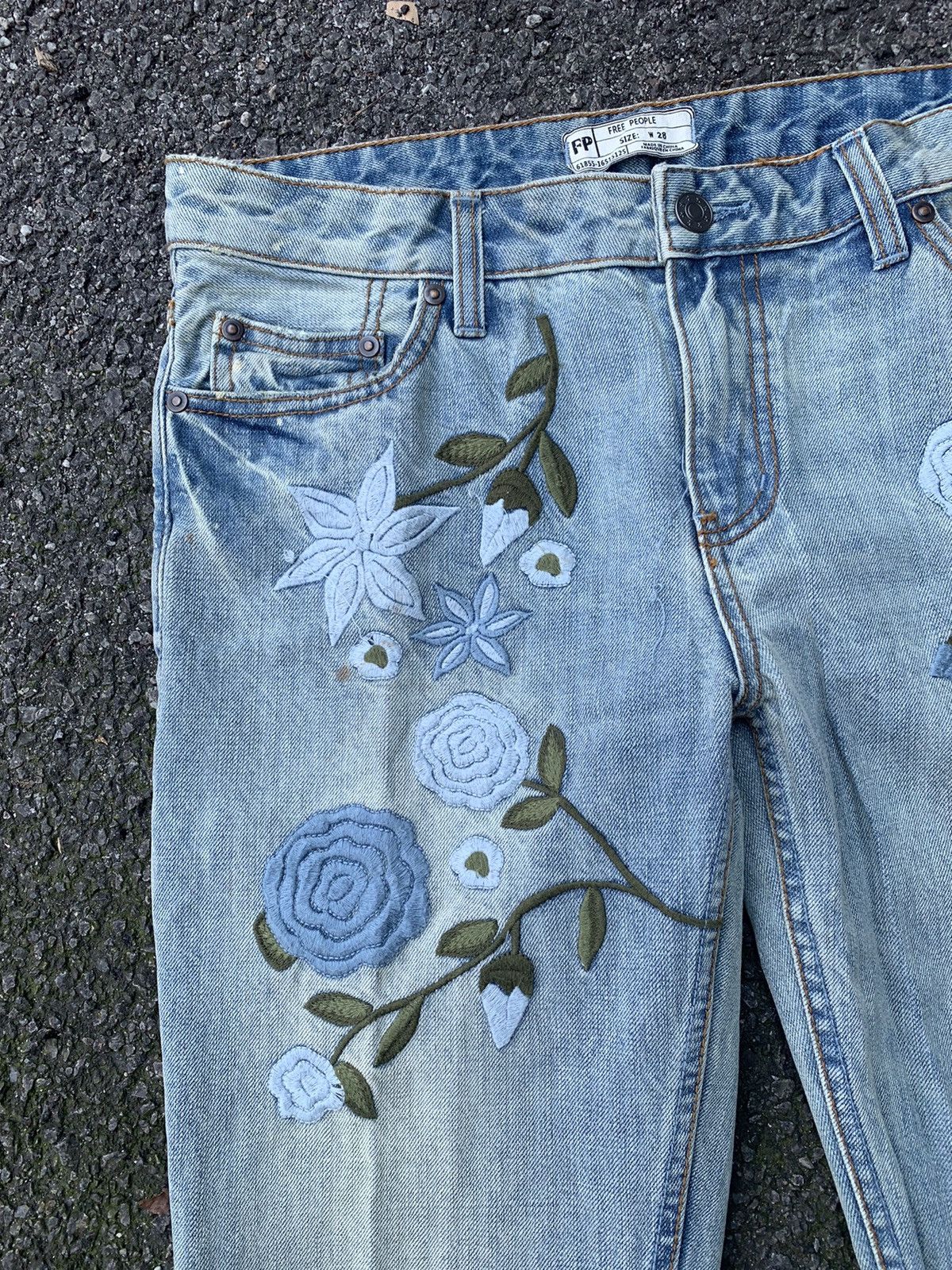 Designer × Japanese Brand × Vintage Designer Flower Spellout Style Logo Jeans Size US 32 / EU 48 - 3 Thumbnail