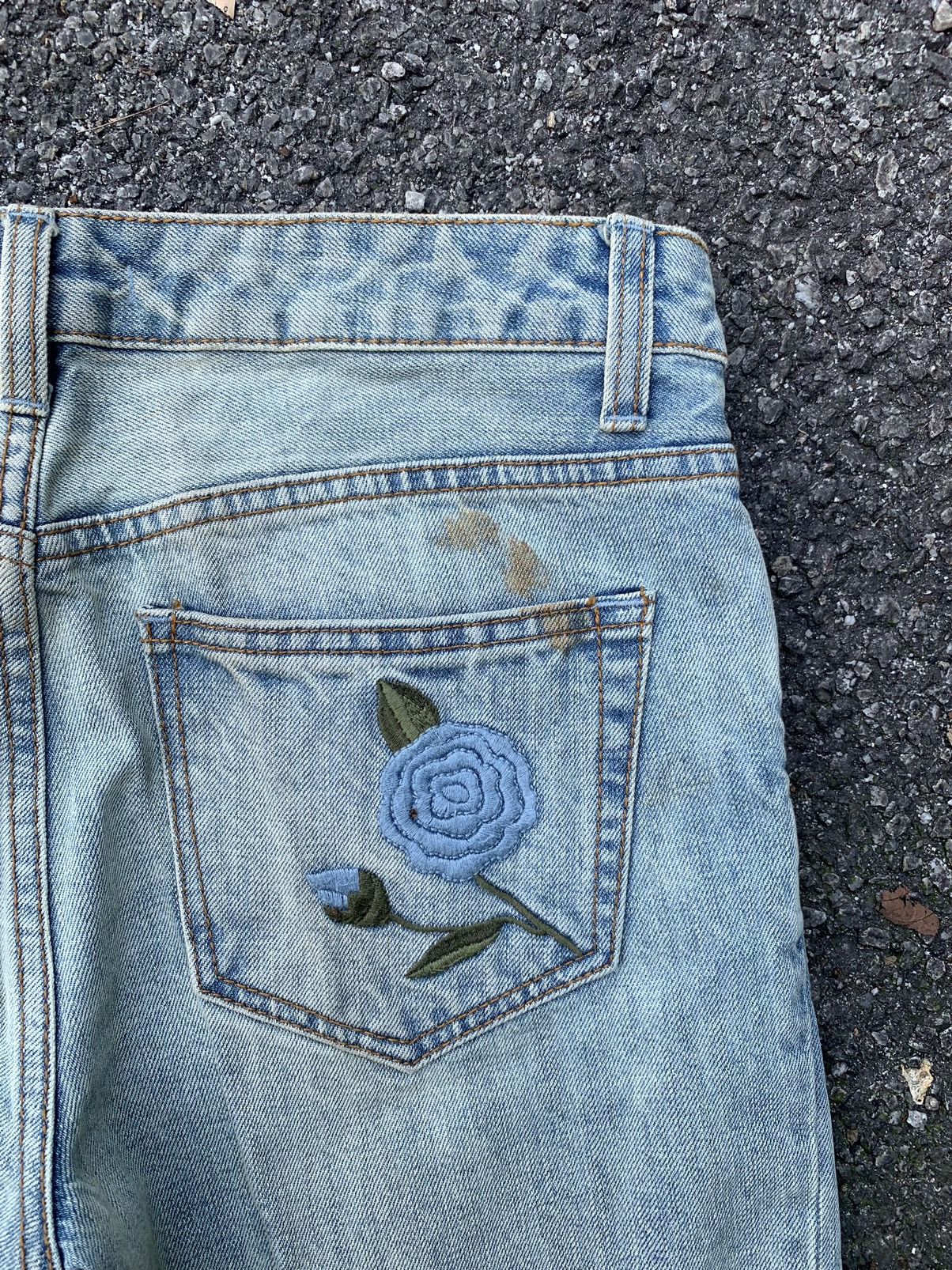 Designer × Japanese Brand × Vintage Designer Flower Spellout Style Logo Jeans Size US 32 / EU 48 - 8 Thumbnail