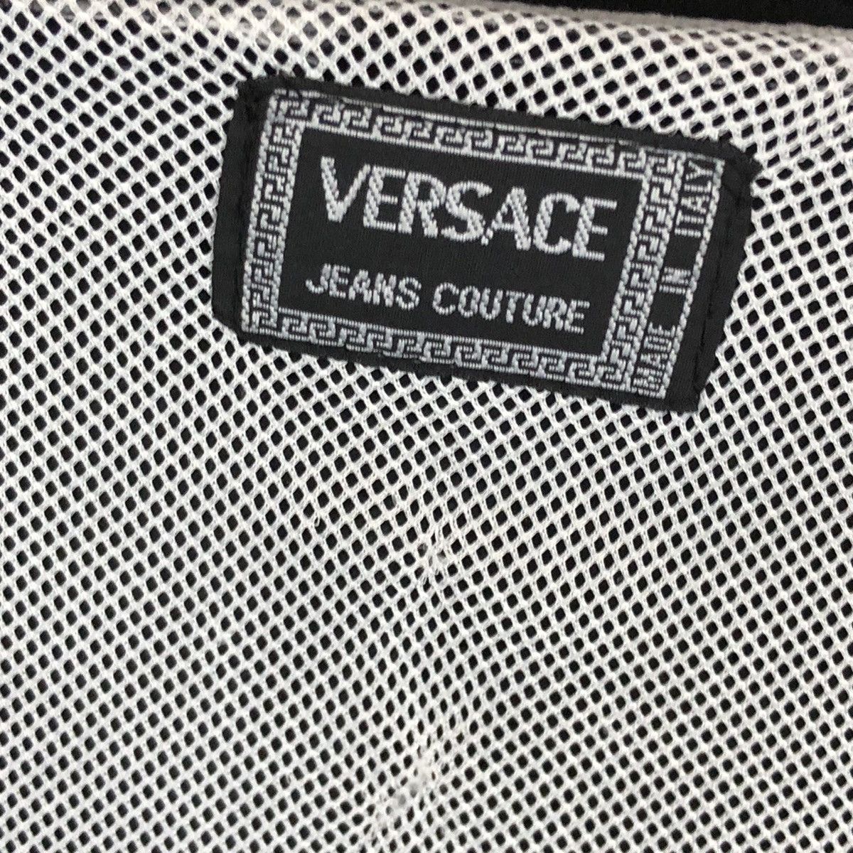 Versace Jeans Couture × Vintage Vintage 90s Versace Nylon Jacket Big Logo Spell Out Size US L / EU 52-54 / 3 - 5 Thumbnail