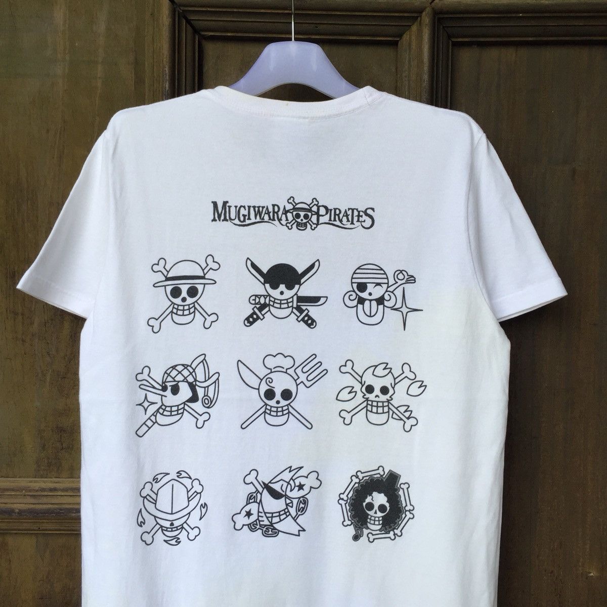 Japanese Brand One piece t shirt spell out big design. Mugiwara pirates Size US L / EU 52-54 / 3 - 2 Thumbnail