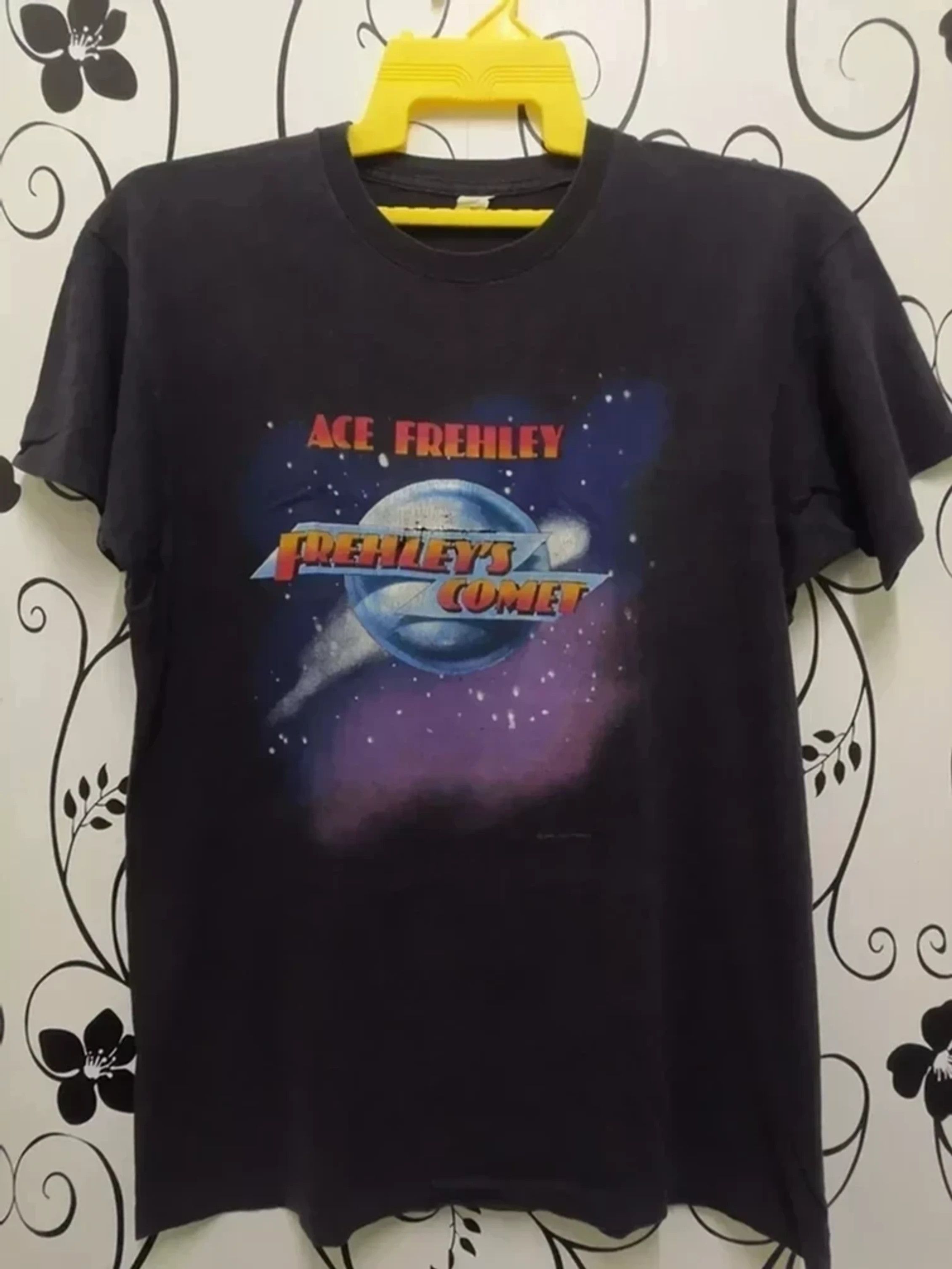 Band Tees Vintage 80's Ace Frehley Kiss Band T Shirt Single Stitches Size US L / EU 52-54 / 3 - 1 Thumbnail