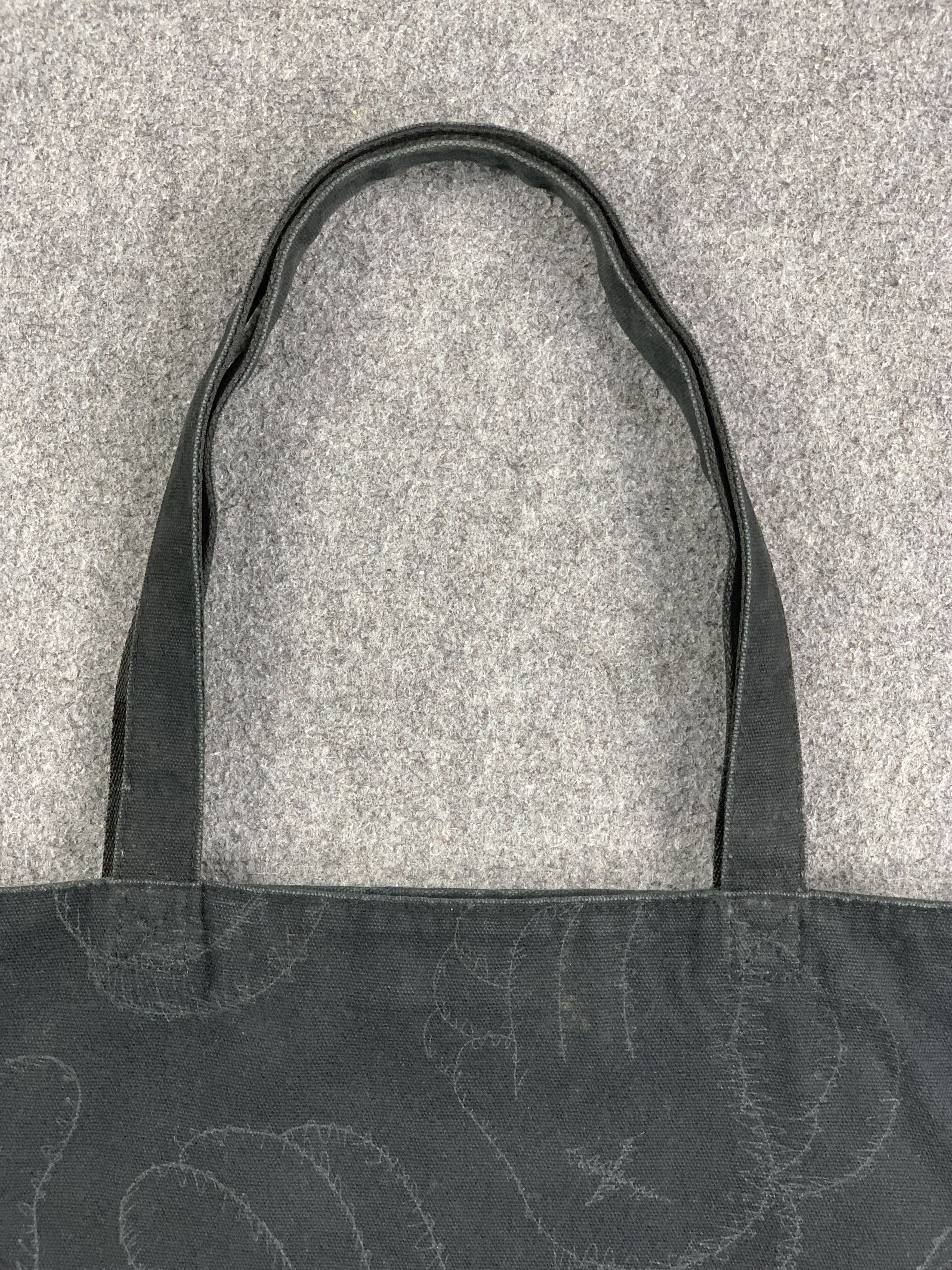 Kaws × Uniqlo Uniqlo Kaws Faded Black Totebag Size ONE SIZE - 4 Thumbnail