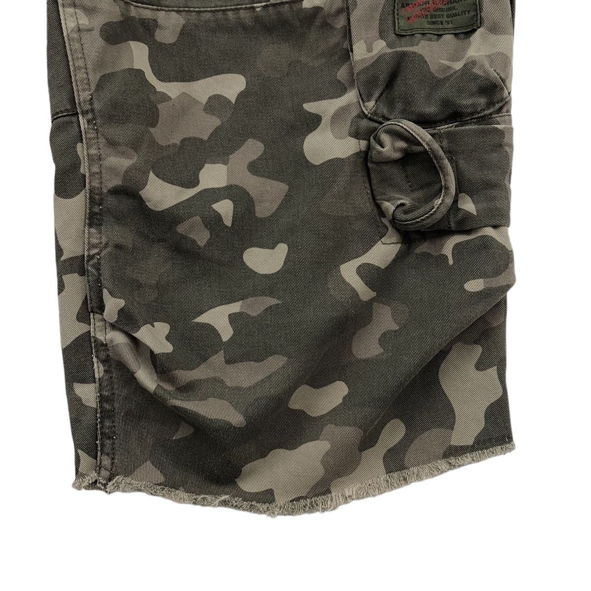 Armani Exchange Armani Exchange Camouflage Cargo Short Pant Size US 30 / EU 46 - 9 Thumbnail
