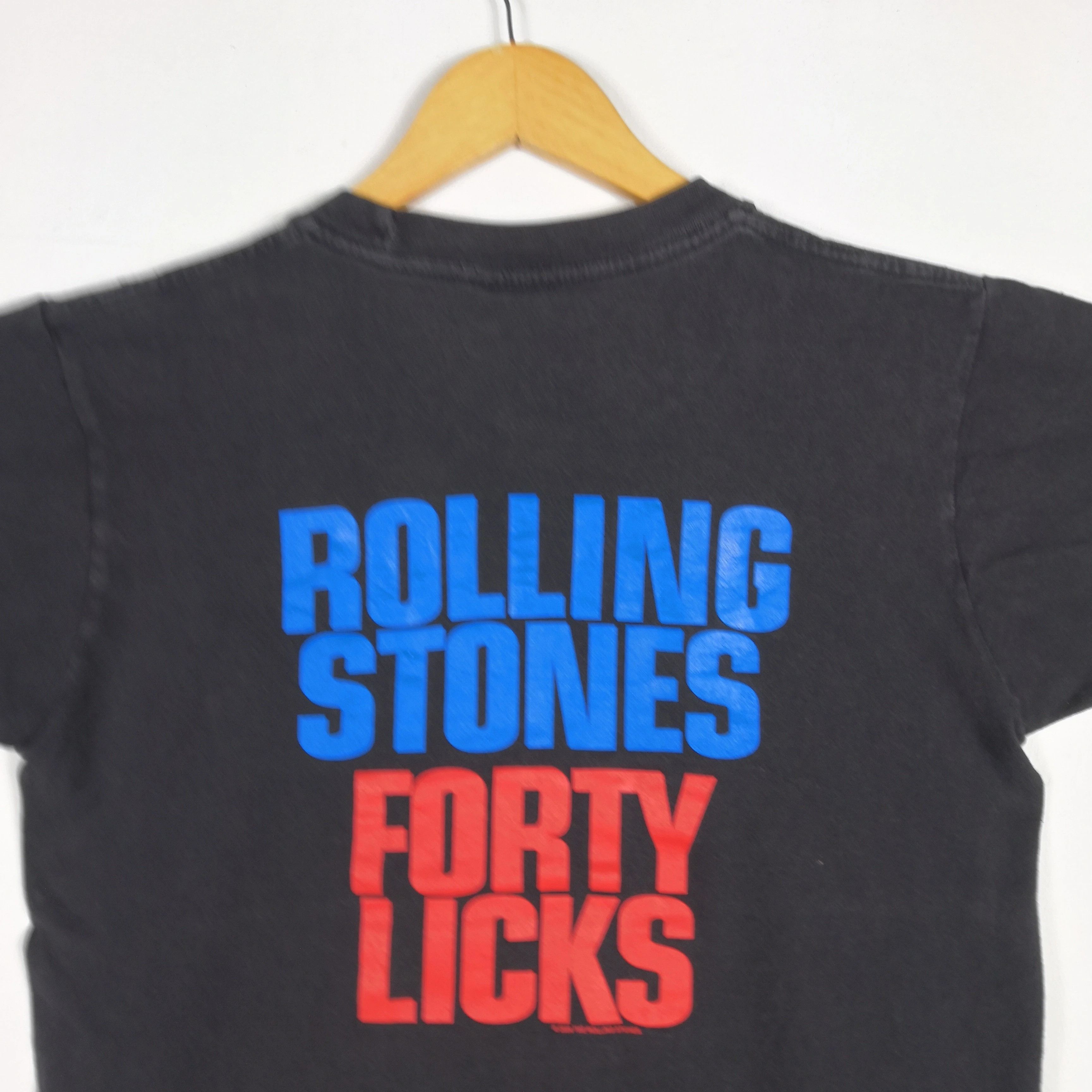 Band Tees Vintage 2004 Rolling Stone T-Shirt Forty Lips Tees BS18465. Size US M / EU 48-50 / 2 - 4 Thumbnail